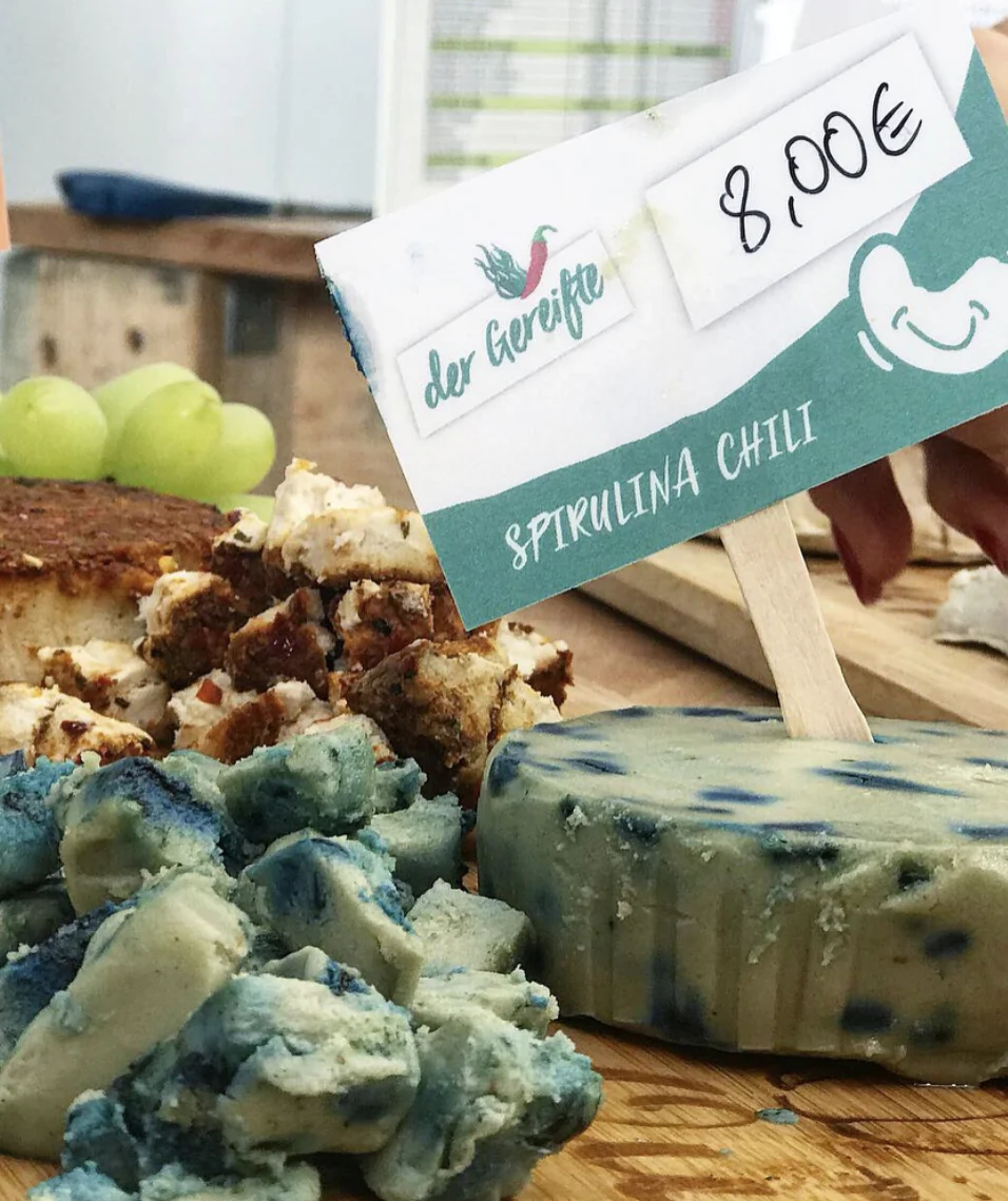 Spirulina cashew cheese? Who would have thought!