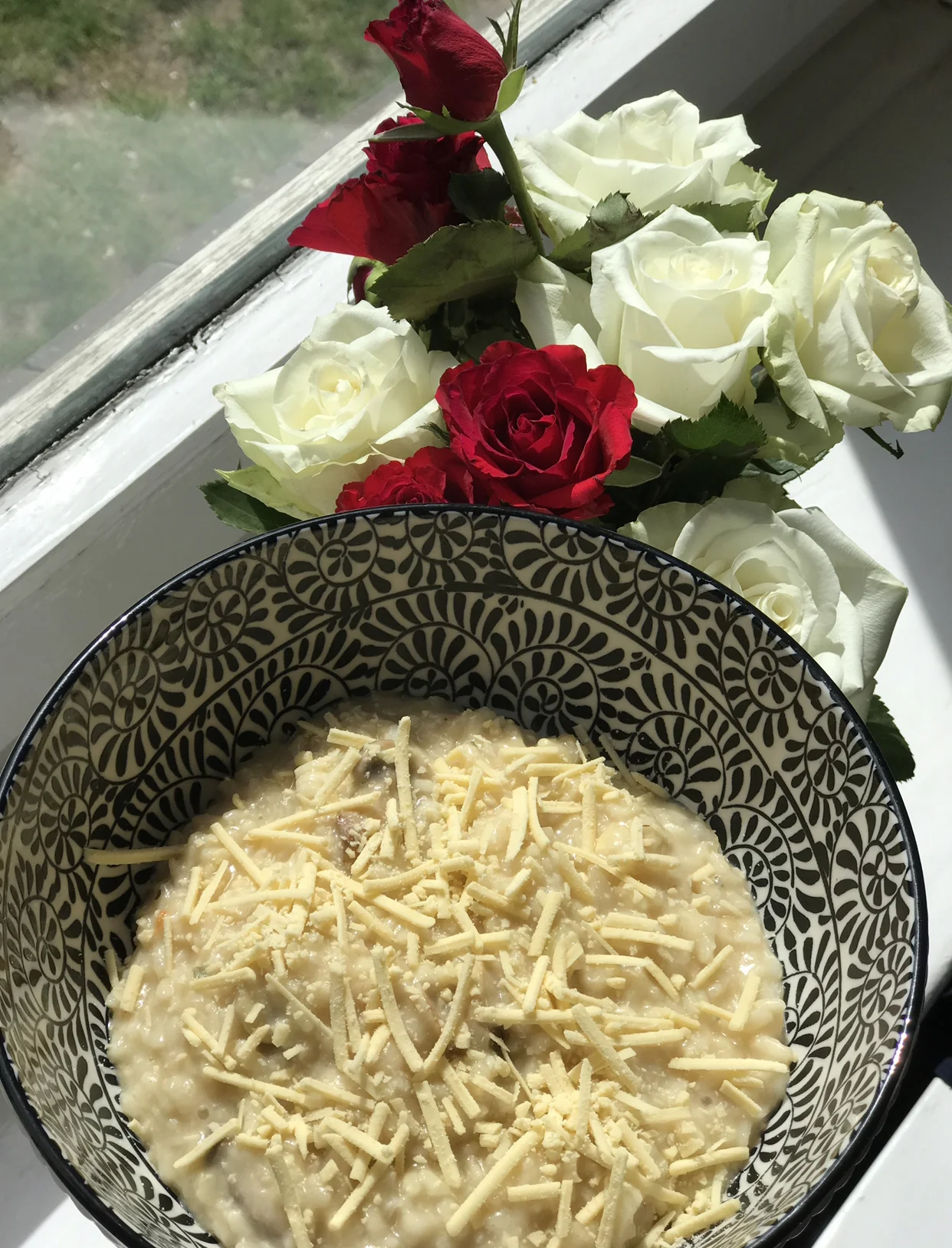 I always enjoy this dish the most when I add in some vegan cheese (coconut based)