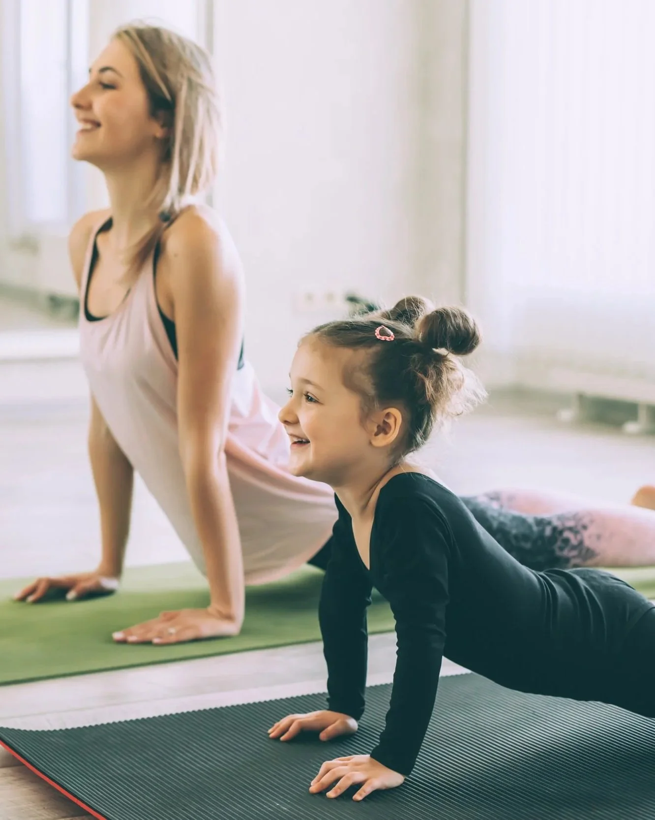 Family+Yoga+GAIG.jpg