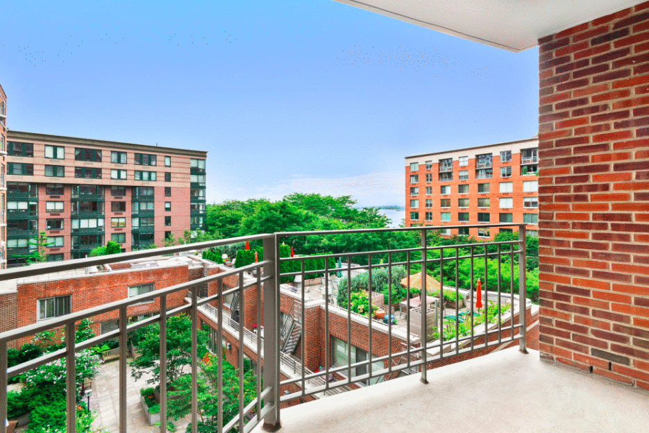 2 South End Avenue, Unit 6A, Battery Park City