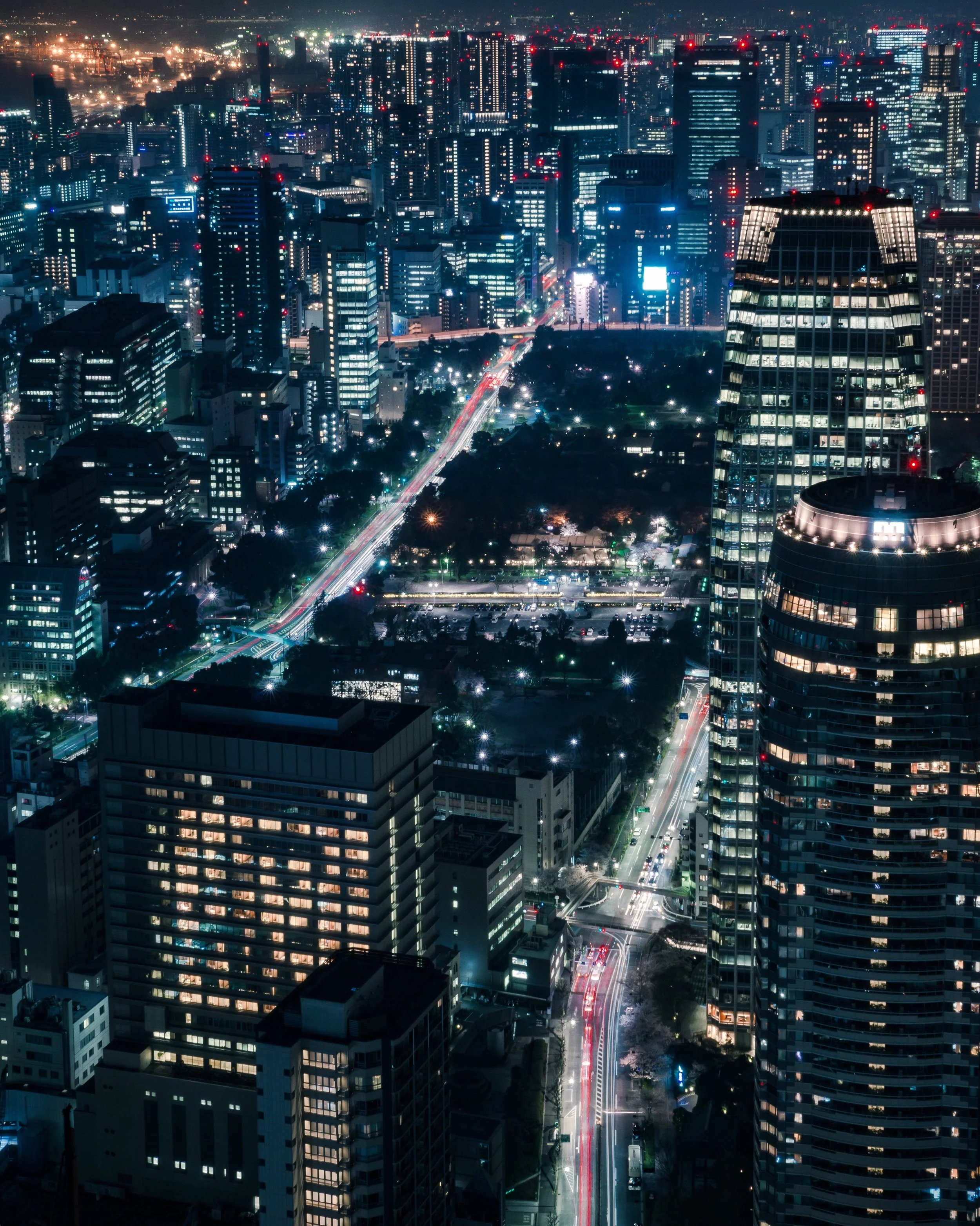  Electric Roads  - Tokyo, 2018 | Edition 2 / 5 | 64 x 48 in | 120 x 160 cm | Pigment Print    
