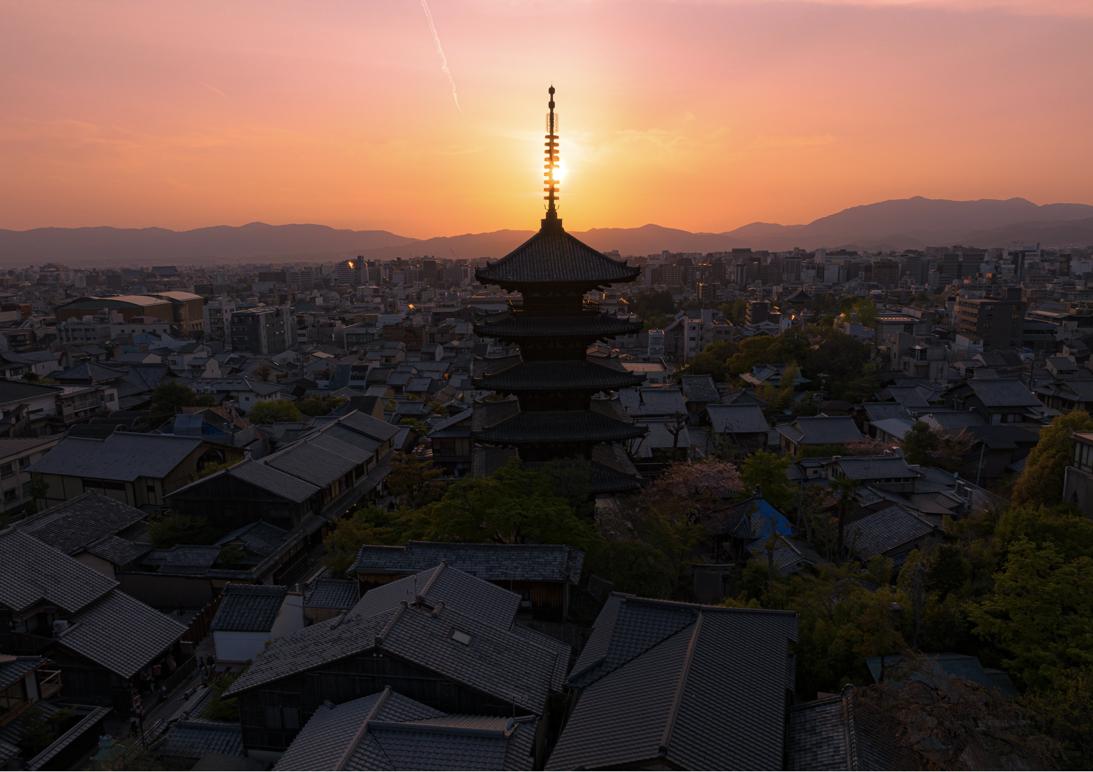  Alignment #8 - Kyoto, 2023 | Edition 2 / 3 | 60 x 40 in | 150 x 100 cm | Pigment Print    
