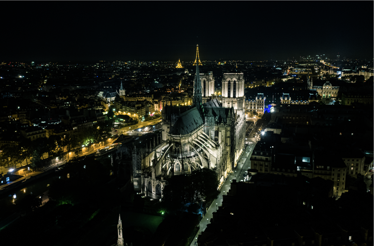  Alignment #7 - Paris, 2018 | Edition 2 / 3 | 60 x 40 in | 150 x 100 cm | Pigment Print    