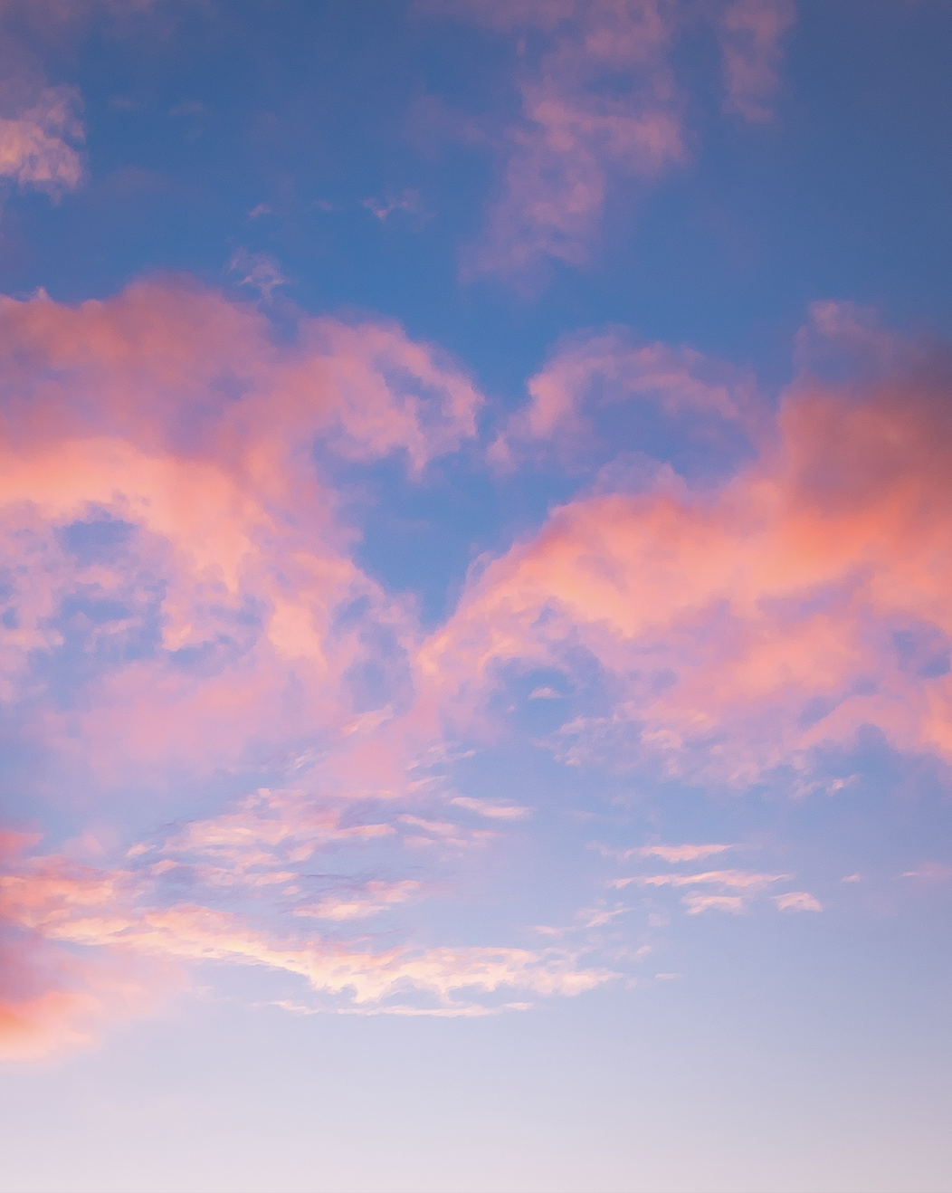  Heart Shaped Clouds #2 - Venice, 2018 | Edition 2 / 5 | 60 x 40 in | 100 x 150 cm | Pigment Print 
