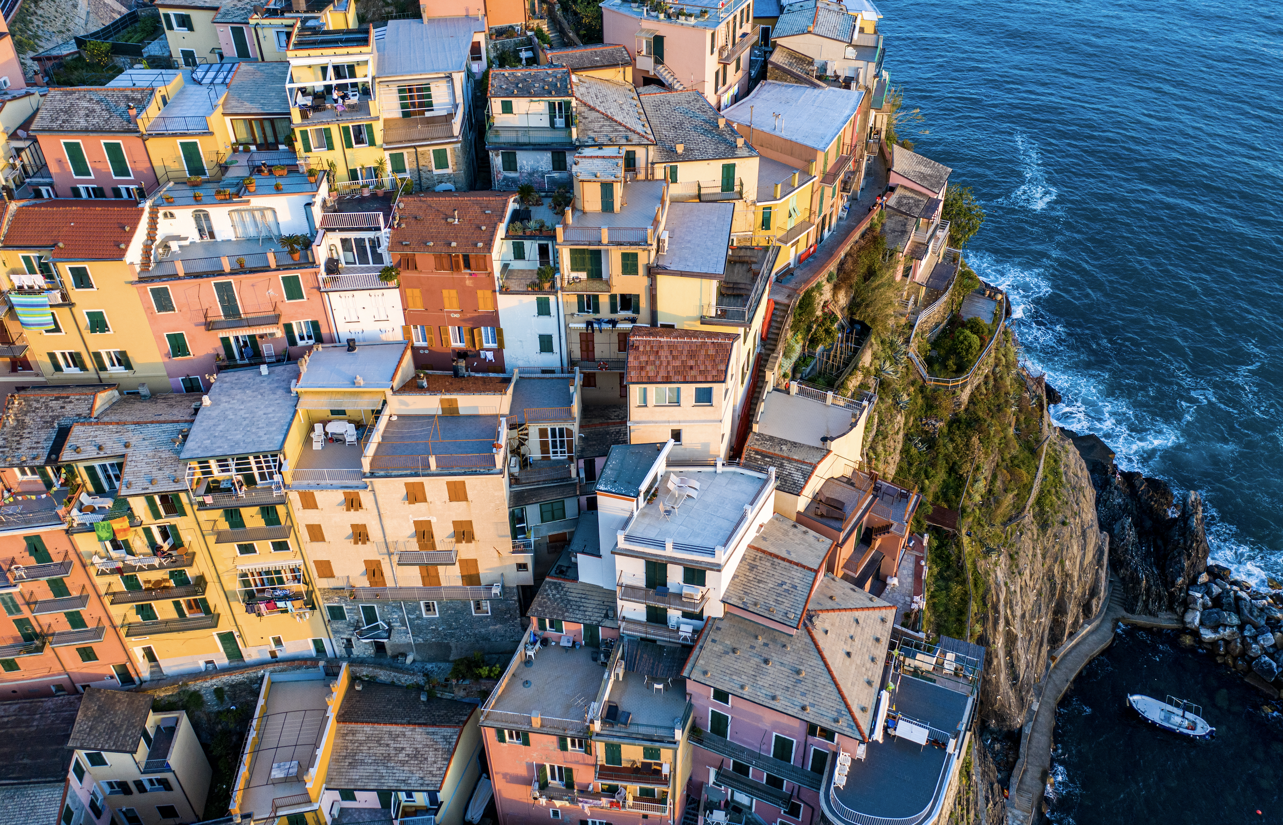  Last Light - Cinque Terre, 2021 | Edition 1/ 5 | 60 x 40 in | 150 x 100 cm | Pigment Print      