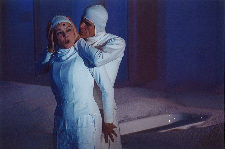 2001_kralj_umira_06.jpg