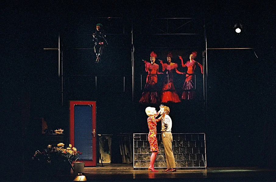 2004_mala_prodajalna_groze_16.jpg