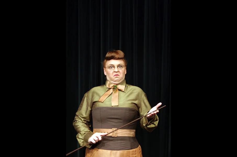 2005_odtrgana_slusalka_06.jpg