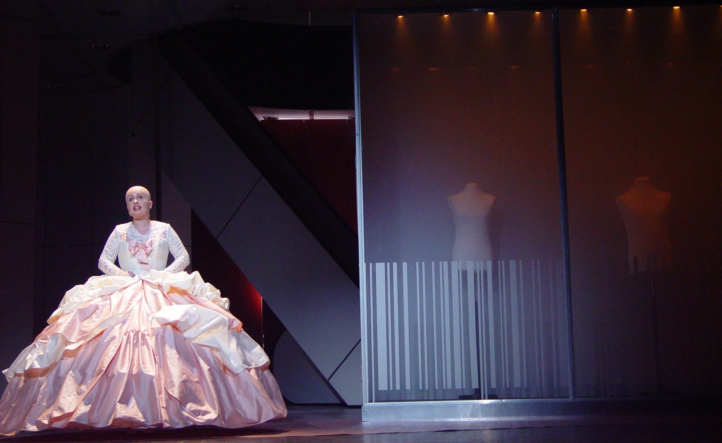 2004_THE BALD SOPRANO_01.JPG