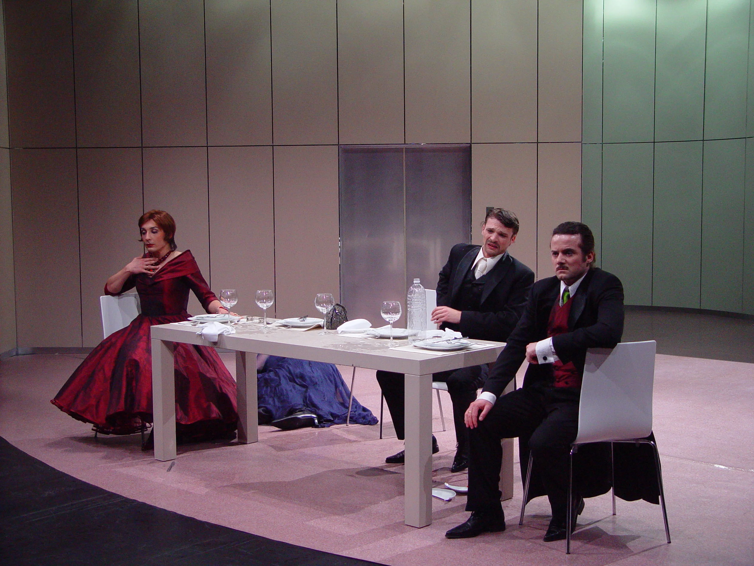 2004_THE BALD SOPRANO_06.JPG