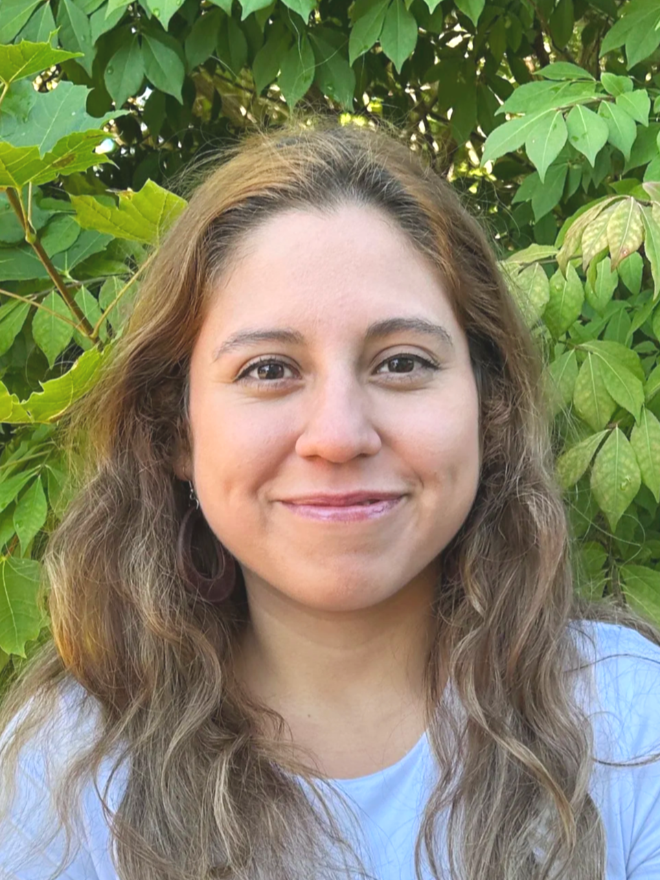 Ingrid Mangiardi, Classroom Assistant & Aftercare Coordinator 

 Originally from Peru, Ingrid studied advertising in Lima, where she developed a love for art, creativity, and design. She brings five years of experience working with children in Montes