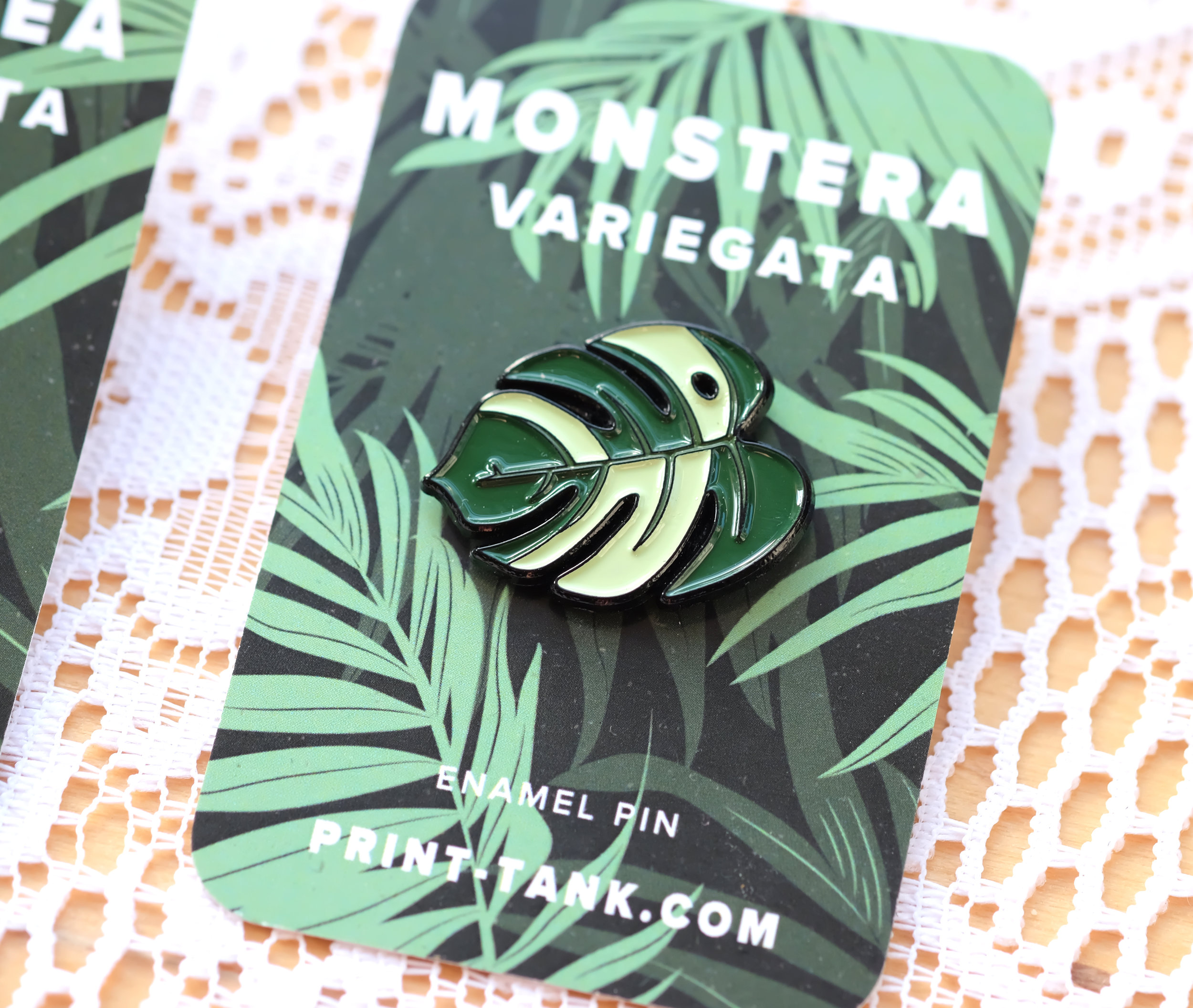 monstera_leaf_pin.jpg
