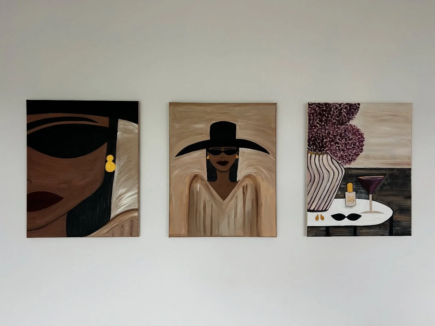 Painting of late 🤍 featuring our brand @cassidyskincare 

#artseries #artjourney #modernfemine #nzart #feminineaesthetic