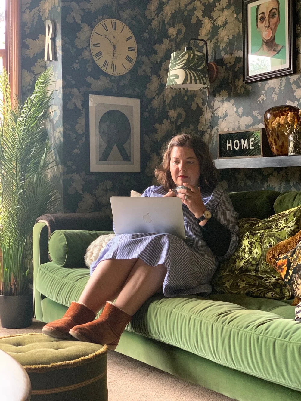 Green Sofa Living Room Decor Ideas