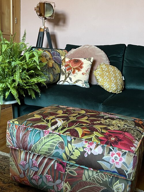 Couch, corner repair thanks to Moody Maximalism. People are so creativ, maximalism