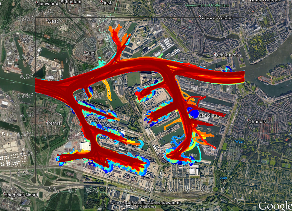 Bovenstaande illustratie laat goed zien hoe de vloot van CoVadem al een behoorlijk dekkende informatiebron begint te worden, ook voor de Rotterdamse havens.
