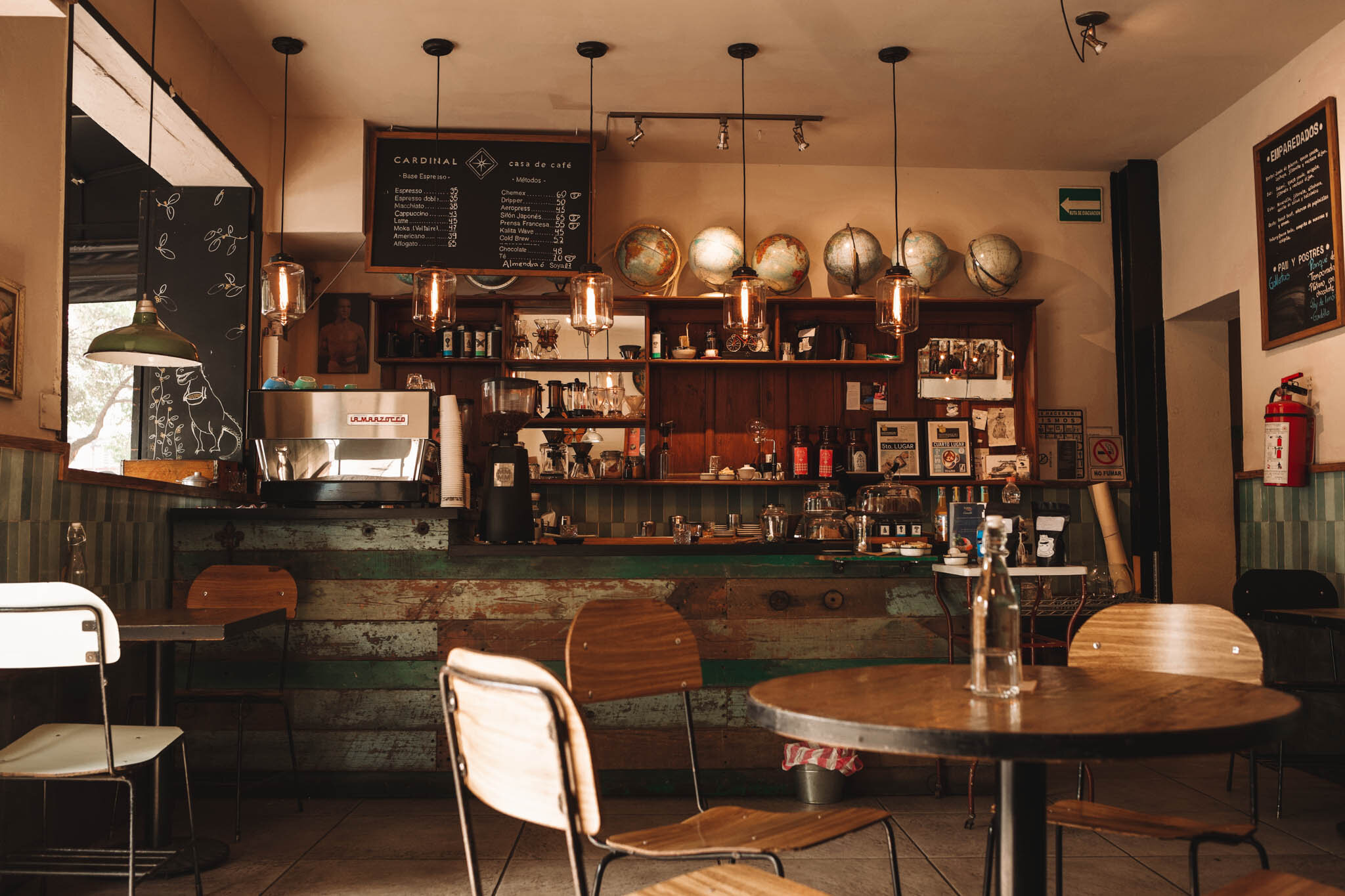 Cardinal coffee shop in La Roma, Mexico City