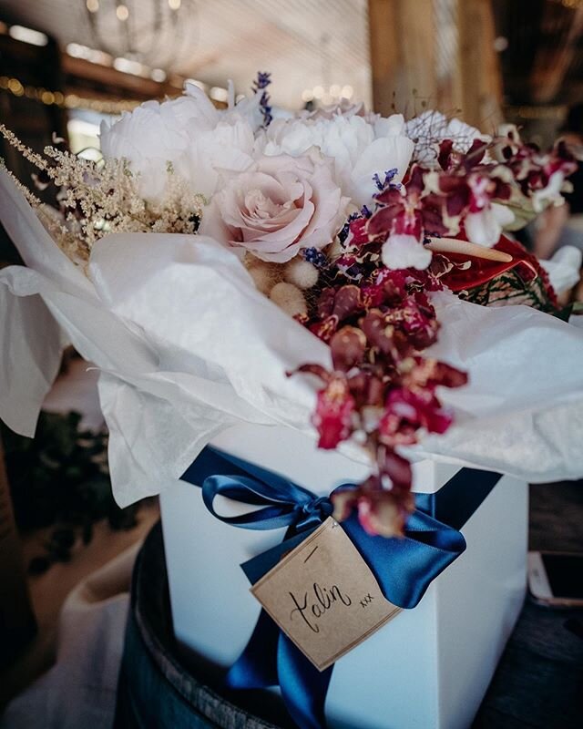 Weeeeeee I get so excited when epic bouquets are all wrapped up beautifully and ready to go to our brides. LOVING the big navy blue ribbon on Talin&rsquo;s bouquet box, and reminiscing about that time I tried my hand at nice writing lol. AND I WILL N