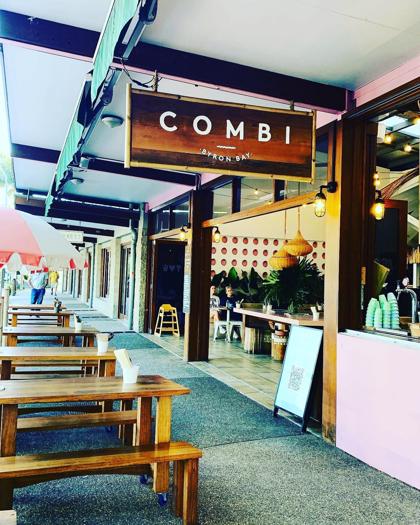 Recently someone asked me whether I viewed my career success as accidental. My response? Nothing about my career is accidental. Including today&rsquo;s gorgeous office @wearecombi 

#choice #freedom #loveyourcareerforyears #careercoach #byronbay #reg