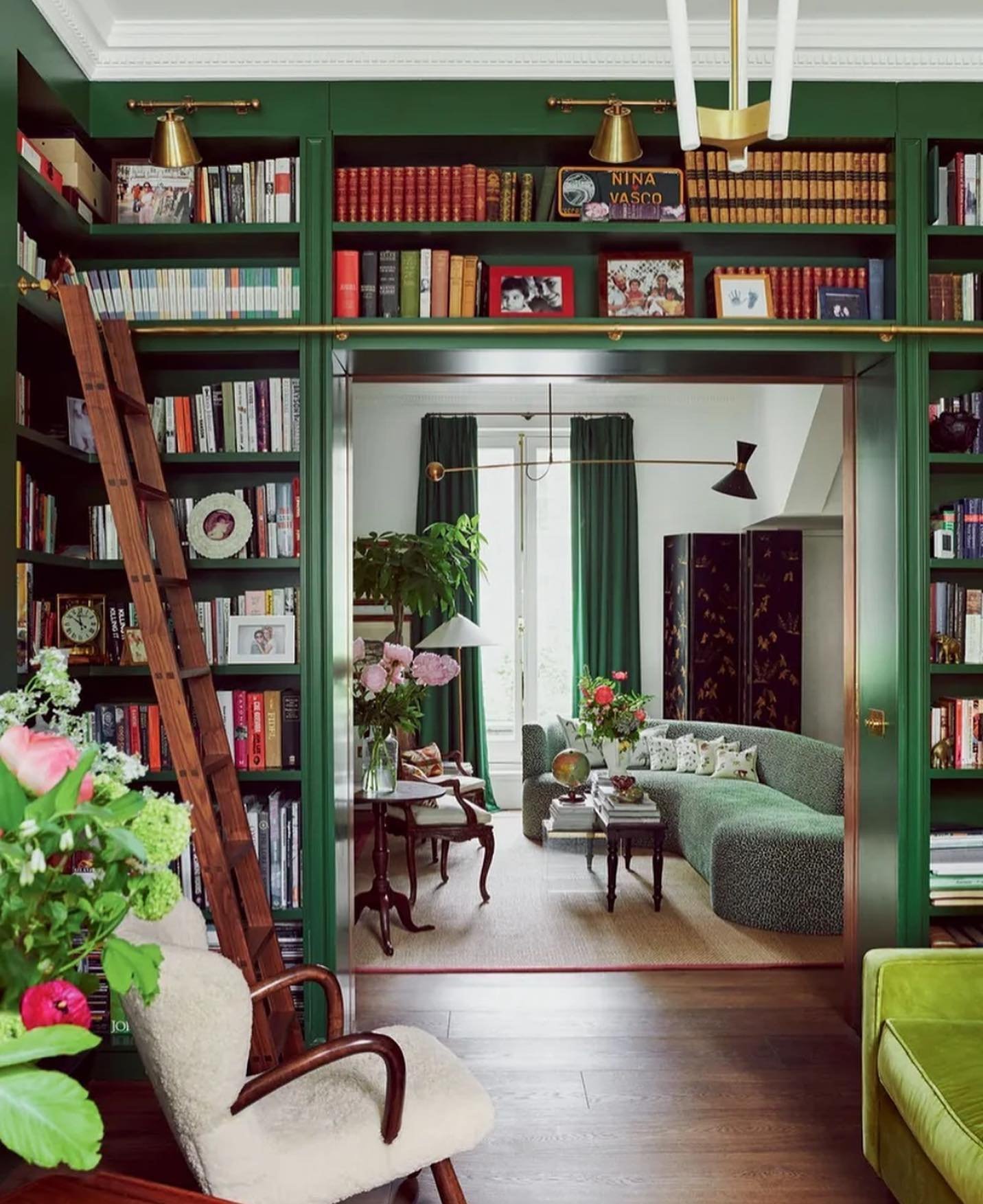 How we&rsquo;d like to snuggle up with a book in @ninalitchfieldstudios library in this cold weather. Hunter Dunn is a brilliant colour for shelves as shown here. 
.
Do you need a refresh before Christmas, pop in for expert help and advice. 3 Elystan