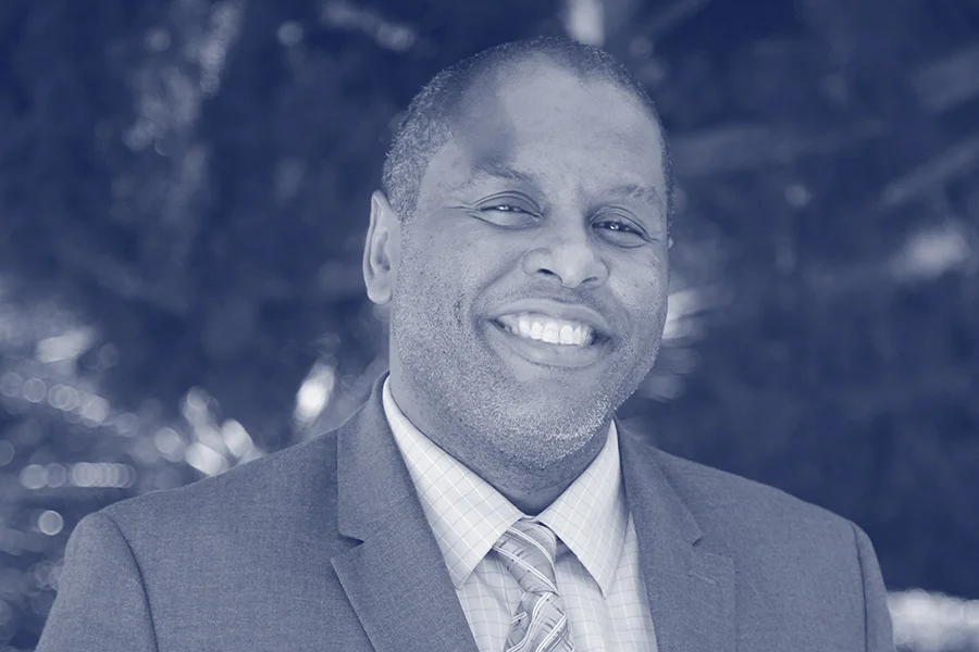 CHRIS ANDERSON Chris is a product of PUSD. He went to Field ES, Eliot MS, and Pasadena HS. He received his BA in Physics from Occidental College and his MS in Civil Engineering from UC Berkeley. He has a single subject credential in Mathematics from CalState Dominguez Hills. He is married to Ann Anderson a literacy expert teaching at Washington MS and has two kids, Ian Anderson 12 and Aiden Anderson 5, that attend Marshall Fundamental and Willard ES, respectively. He has taught all math courses from pre-algebra to AP Calculus BC. My AP Calculus BC class in 2006 all passed the AP exam. He enjoys playing and coaching basketball, fantasy sports, and mentoring former students.