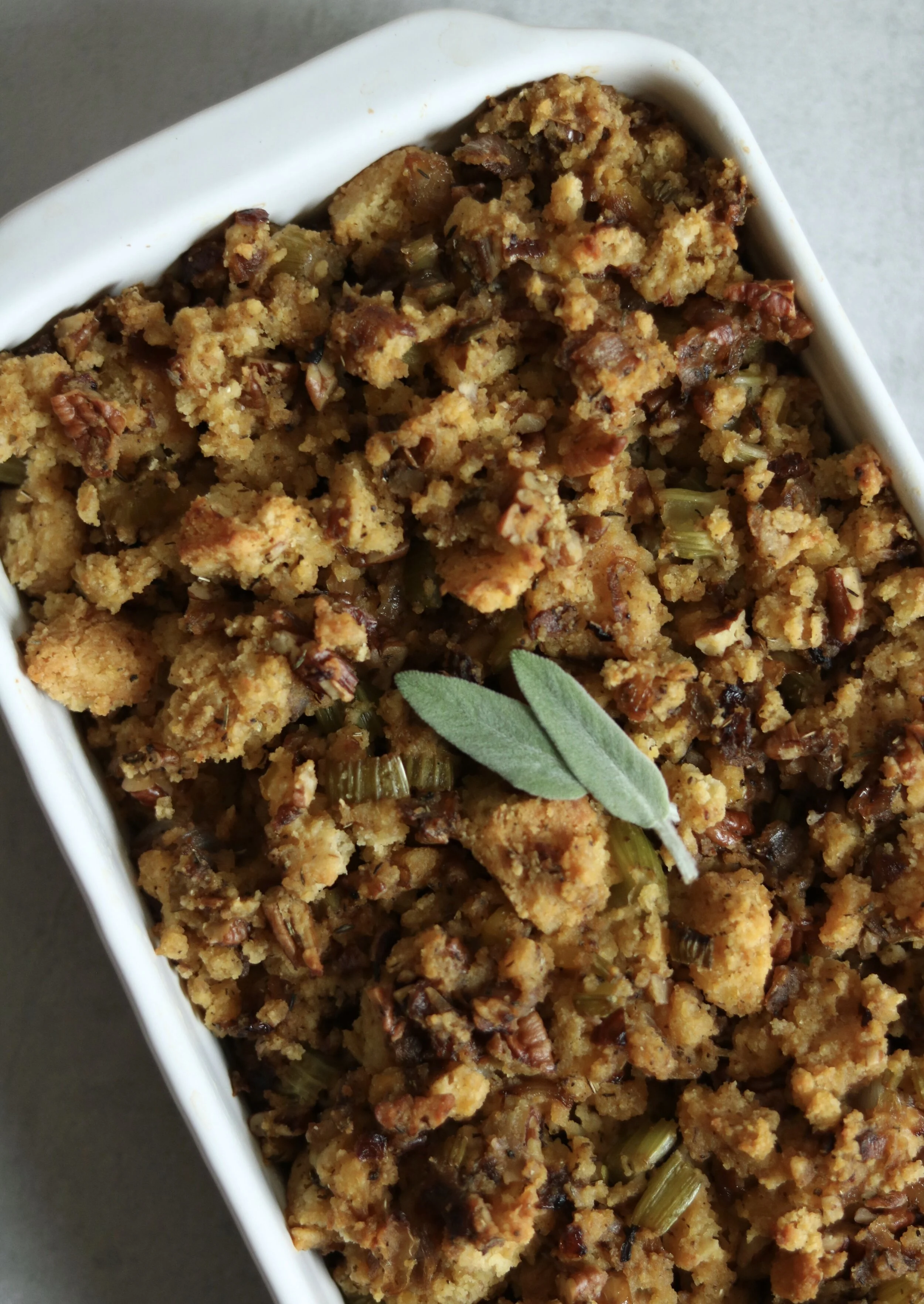 Cornbread Stuffing, But Make It Vegan!