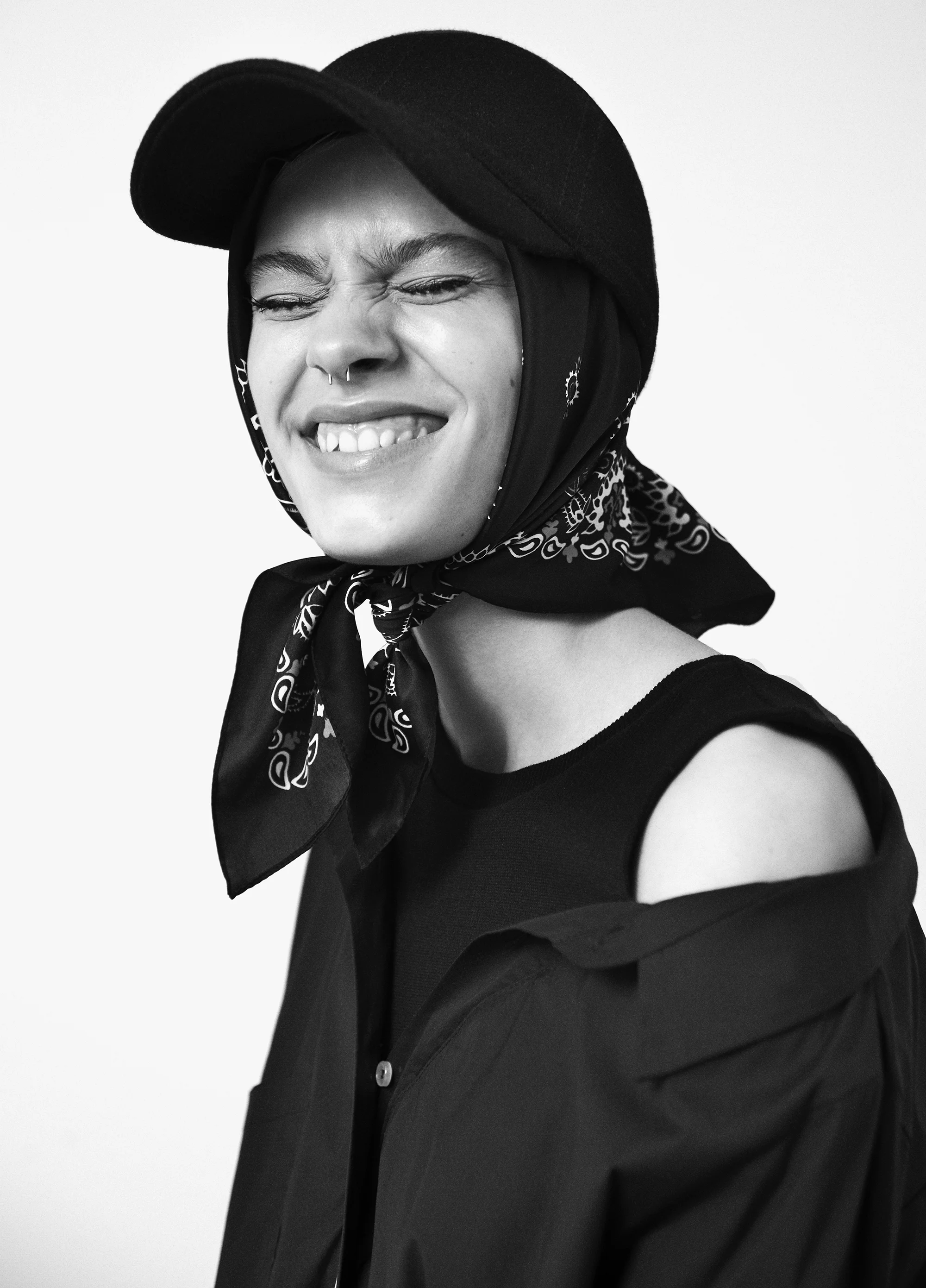 Button down shirt with tank top Federica Tosi . Baseball cap Epoch . Durag stylist own
