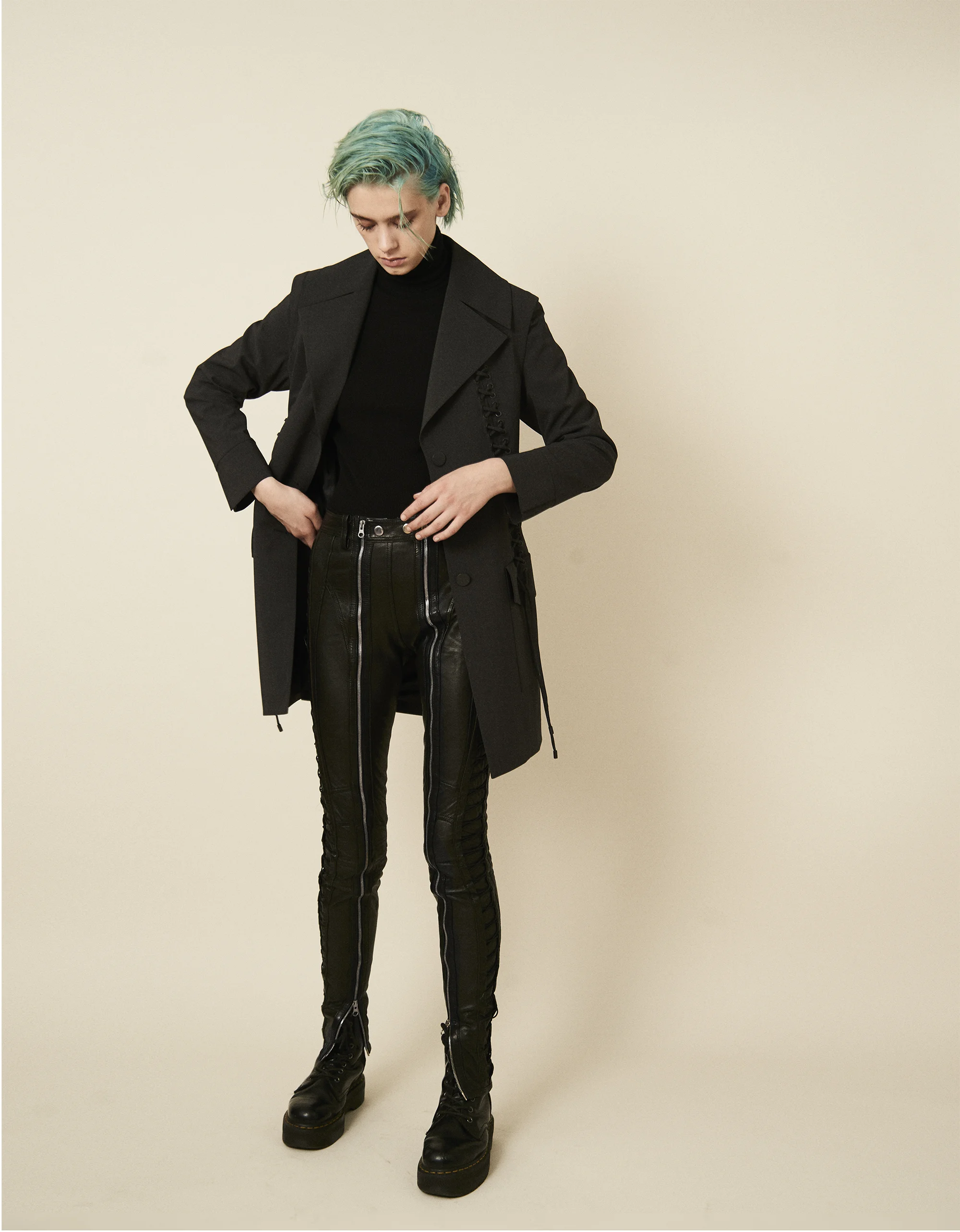 Jacket Lie Sangbong. Turtle neck Prada . Leather pants vintage PHI . Boots Dr. Martins