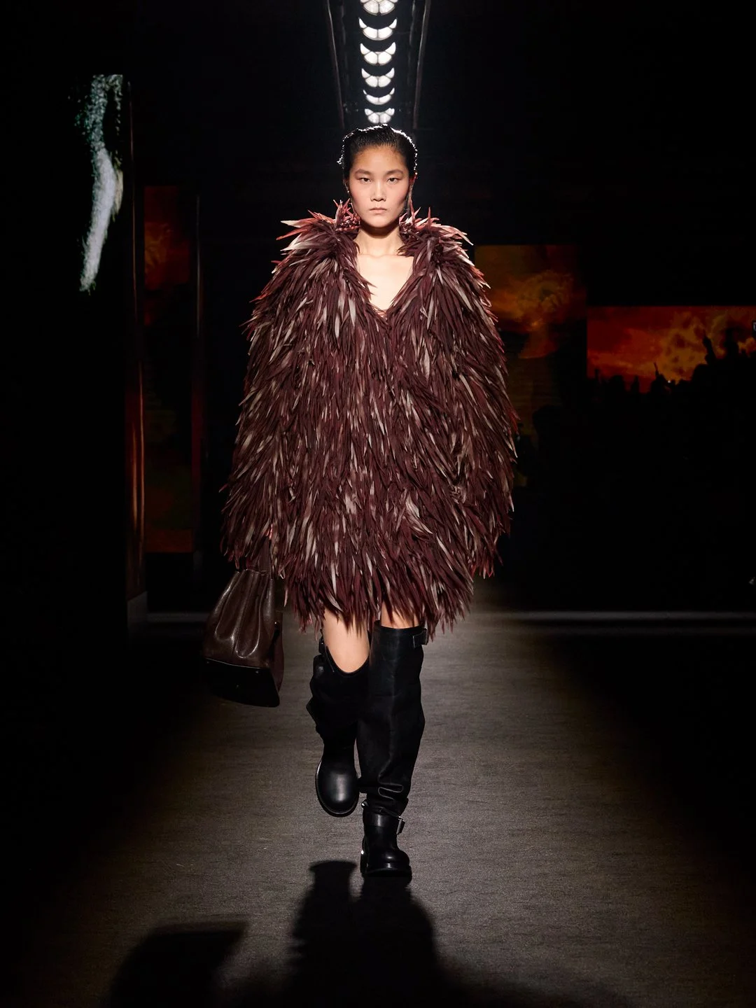 BALENCIAGA WINTER 26 COLLECTION LOOK 16 CANLAN.jpg