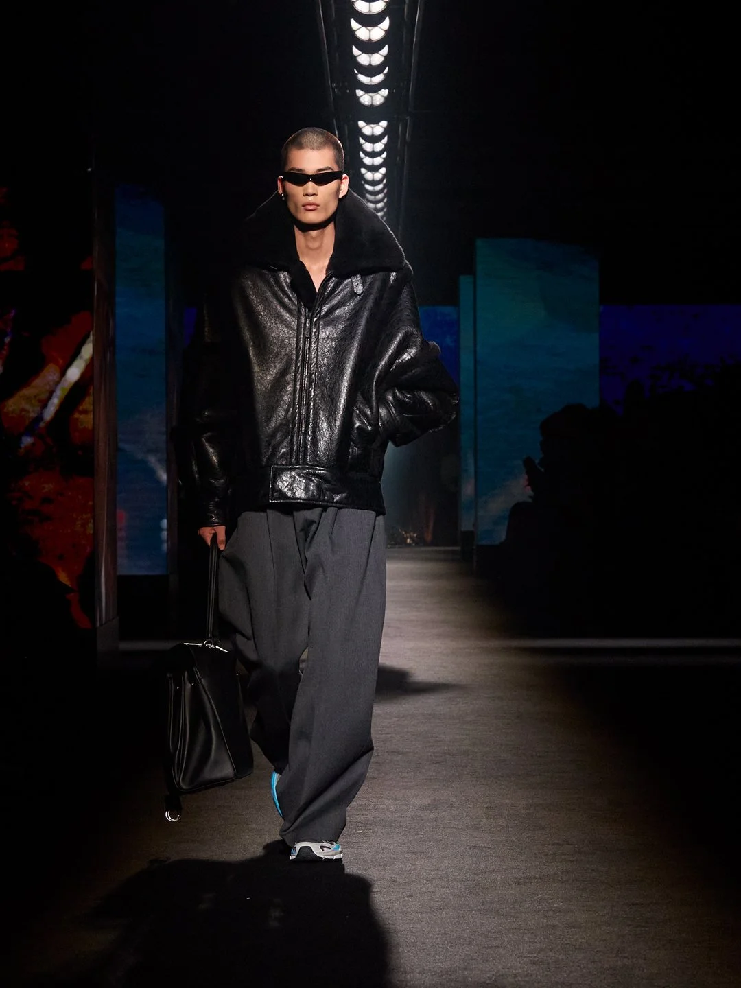 BALENCIAGA WINTER 26 COLLECTION LOOK 21 HUANYUAN.jpg