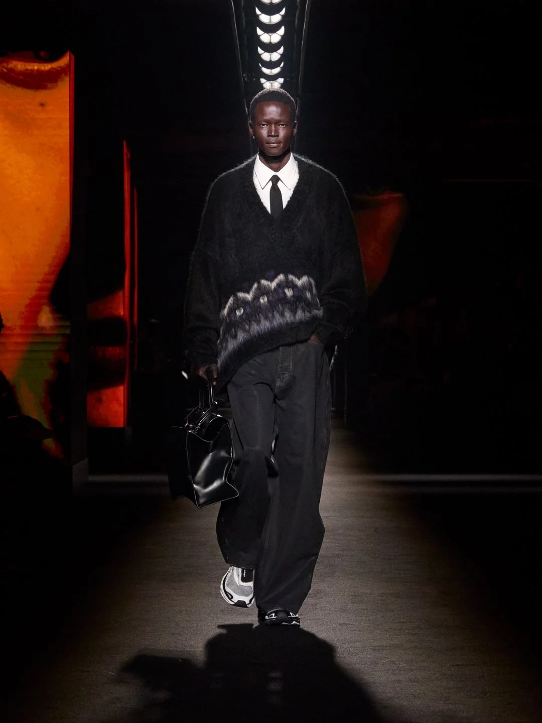 BALENCIAGA WINTER 26 COLLECTION LOOK 23 CHOL.jpg