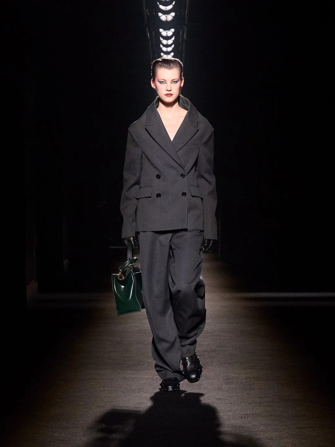 BALENCIAGA WINTER 26 COLLECTION LOOK 32 DANA.jpg