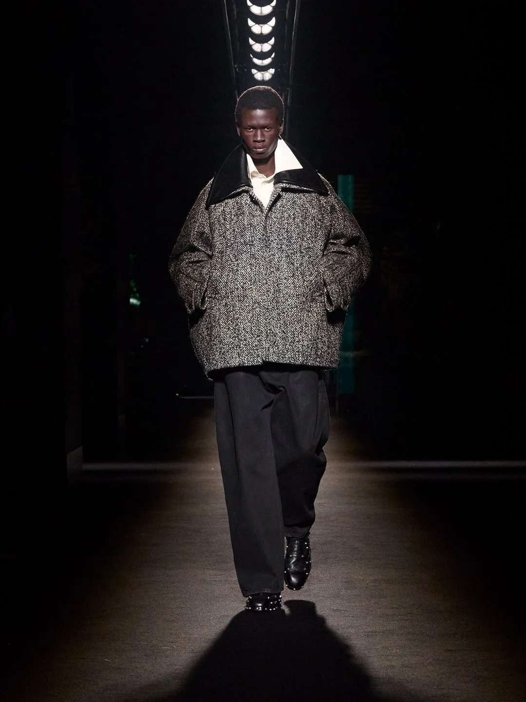 BALENCIAGA WINTER 26 COLLECTION LOOK 39 KAI.jpg