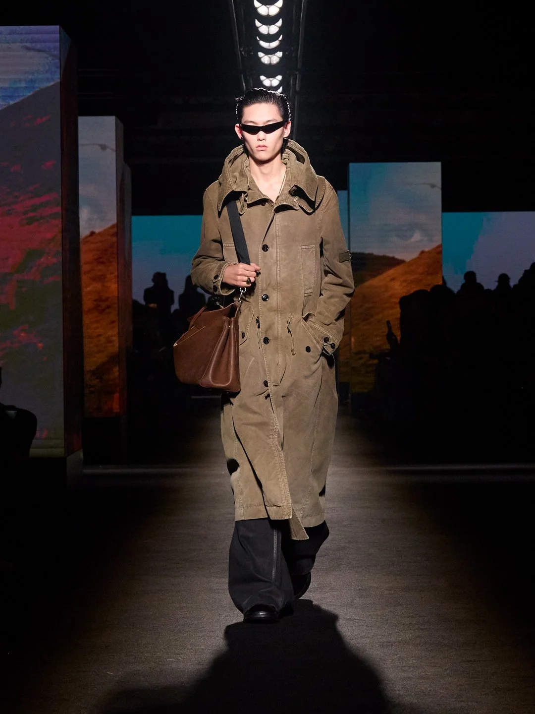 BALENCIAGA WINTER 26 COLLECTION LOOK 54 LIU.jpg