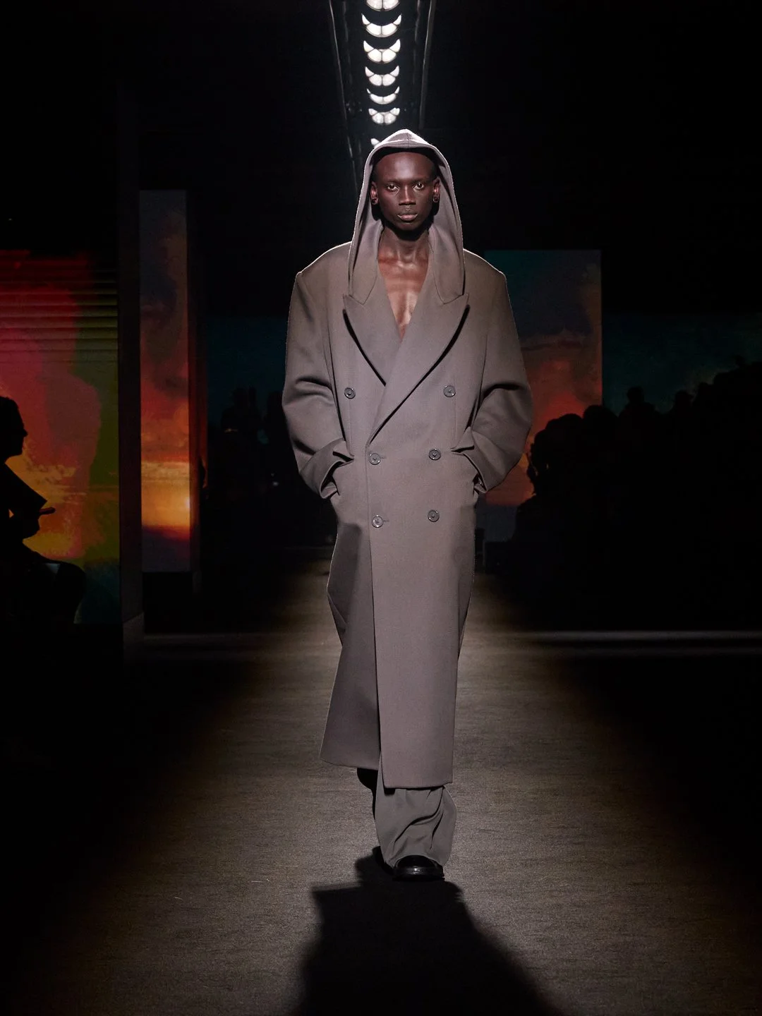 BALENCIAGA WINTER 26 COLLECTION LOOK 56 BUKWOP.jpg