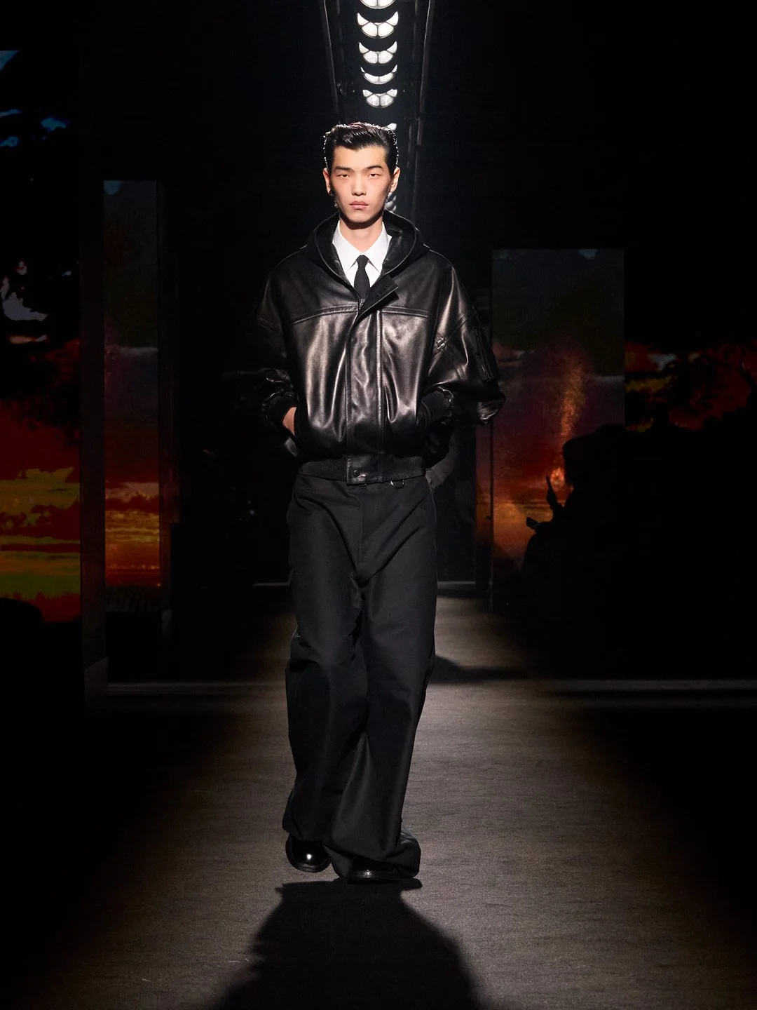 BALENCIAGA WINTER 26 COLLECTION LOOK 62 SUYONG.jpg