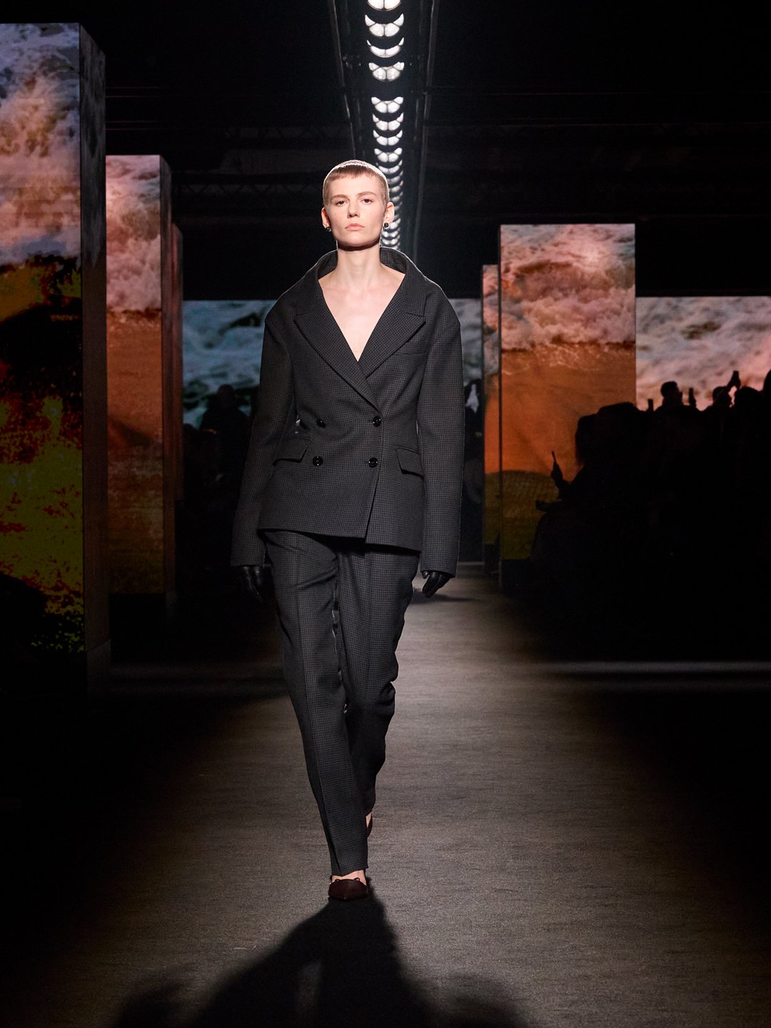 BALENCIAGA WINTER 26 COLLECTION LOOK 66 EBBA.jpg