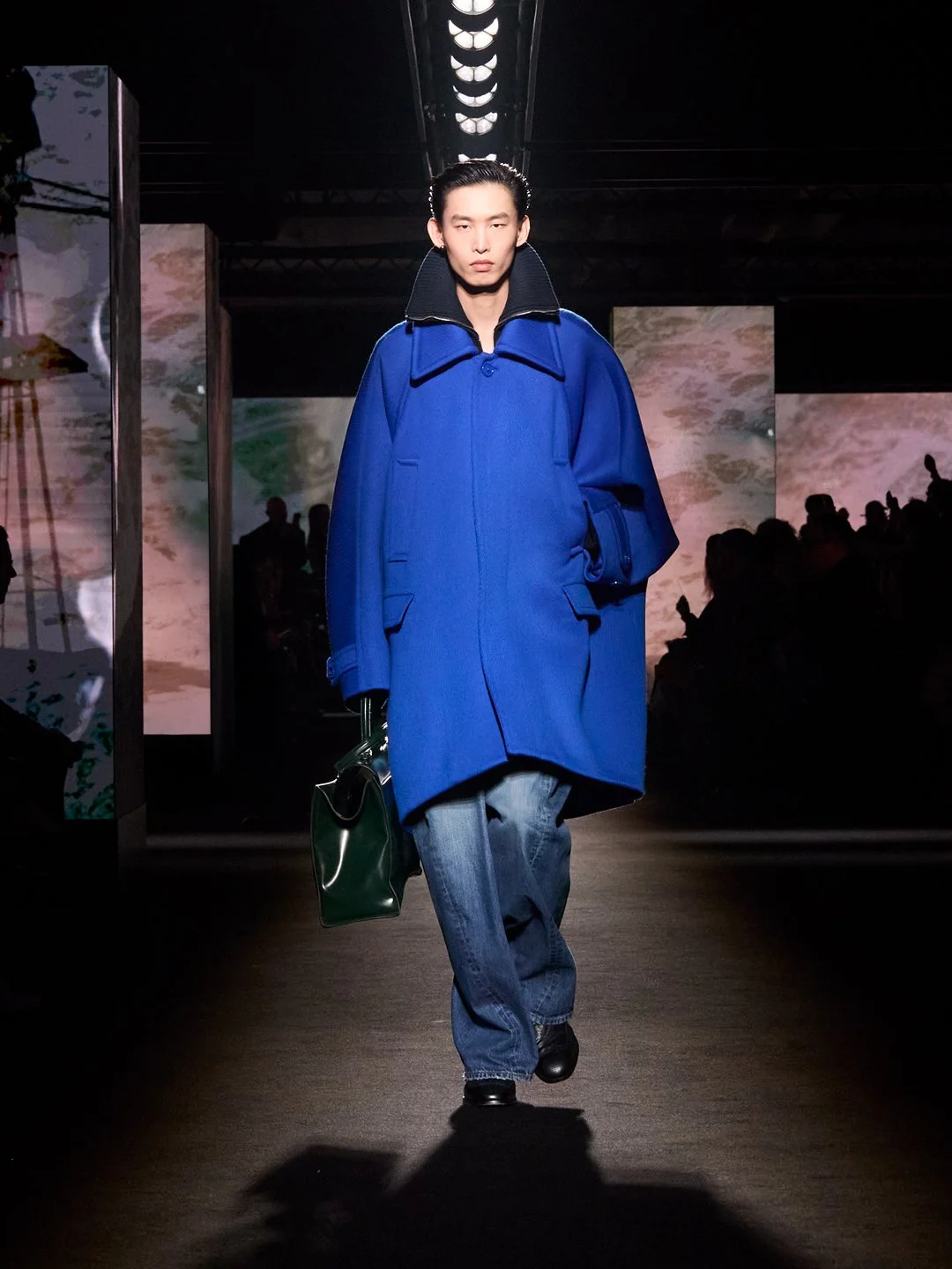 BALENCIAGA WINTER 26 COLLECTION LOOK 67 LV.jpg