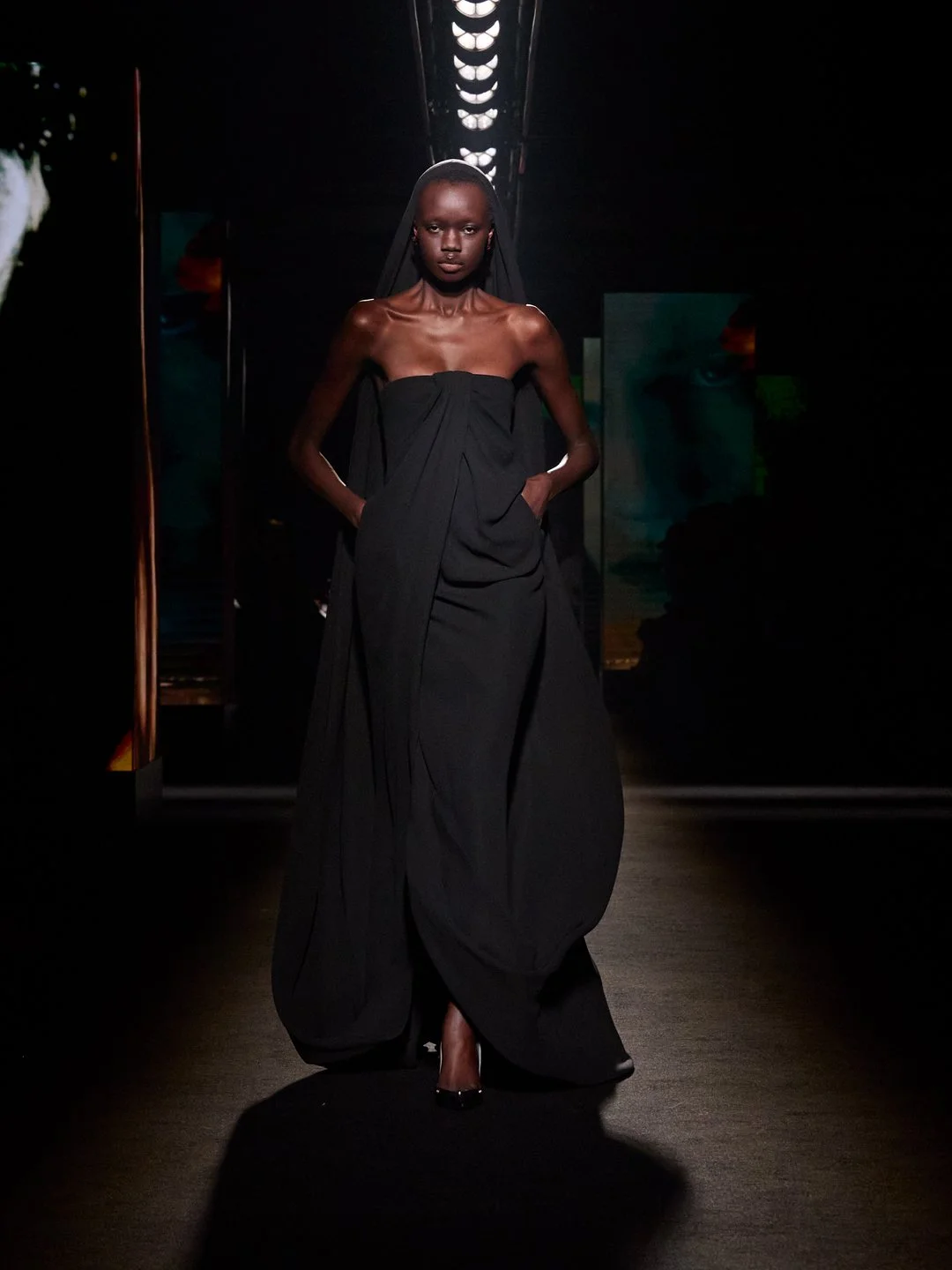 BALENCIAGA WINTER 26 COLLECTION LOOK 75 AKER.jpg