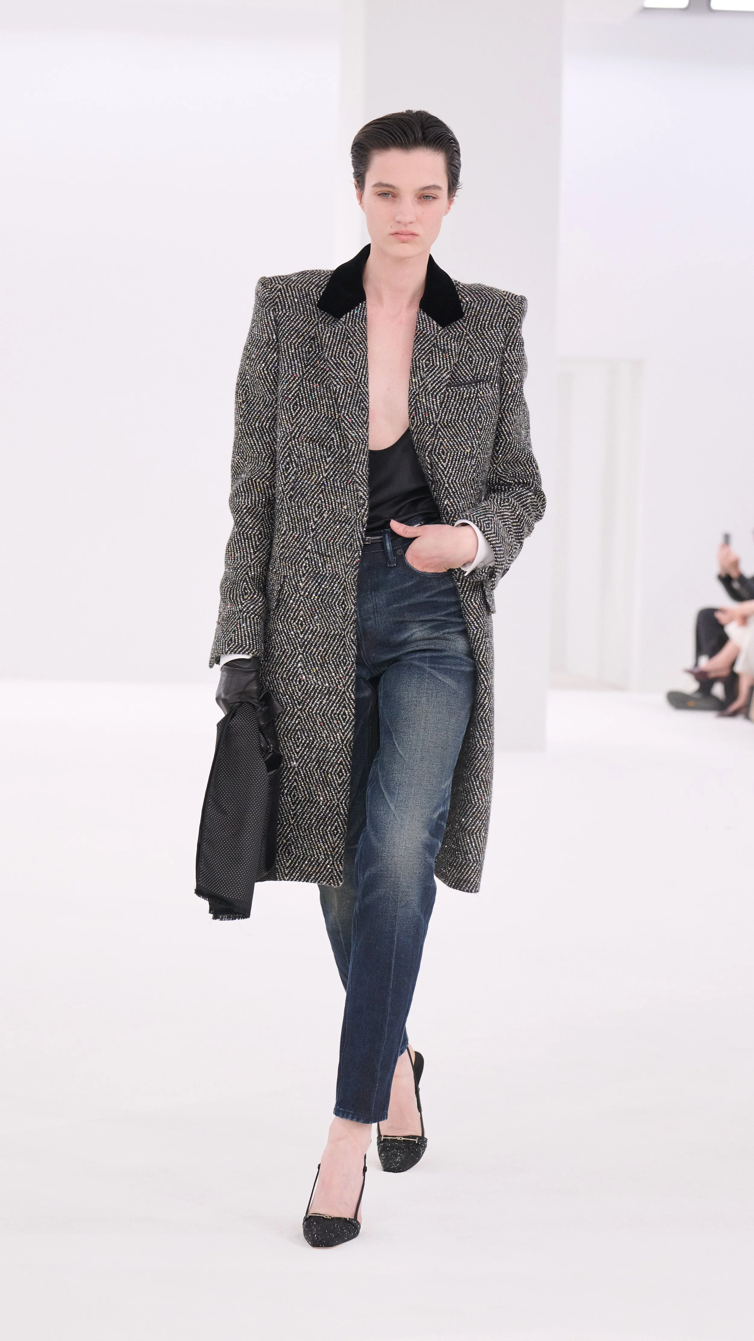  Look 44 