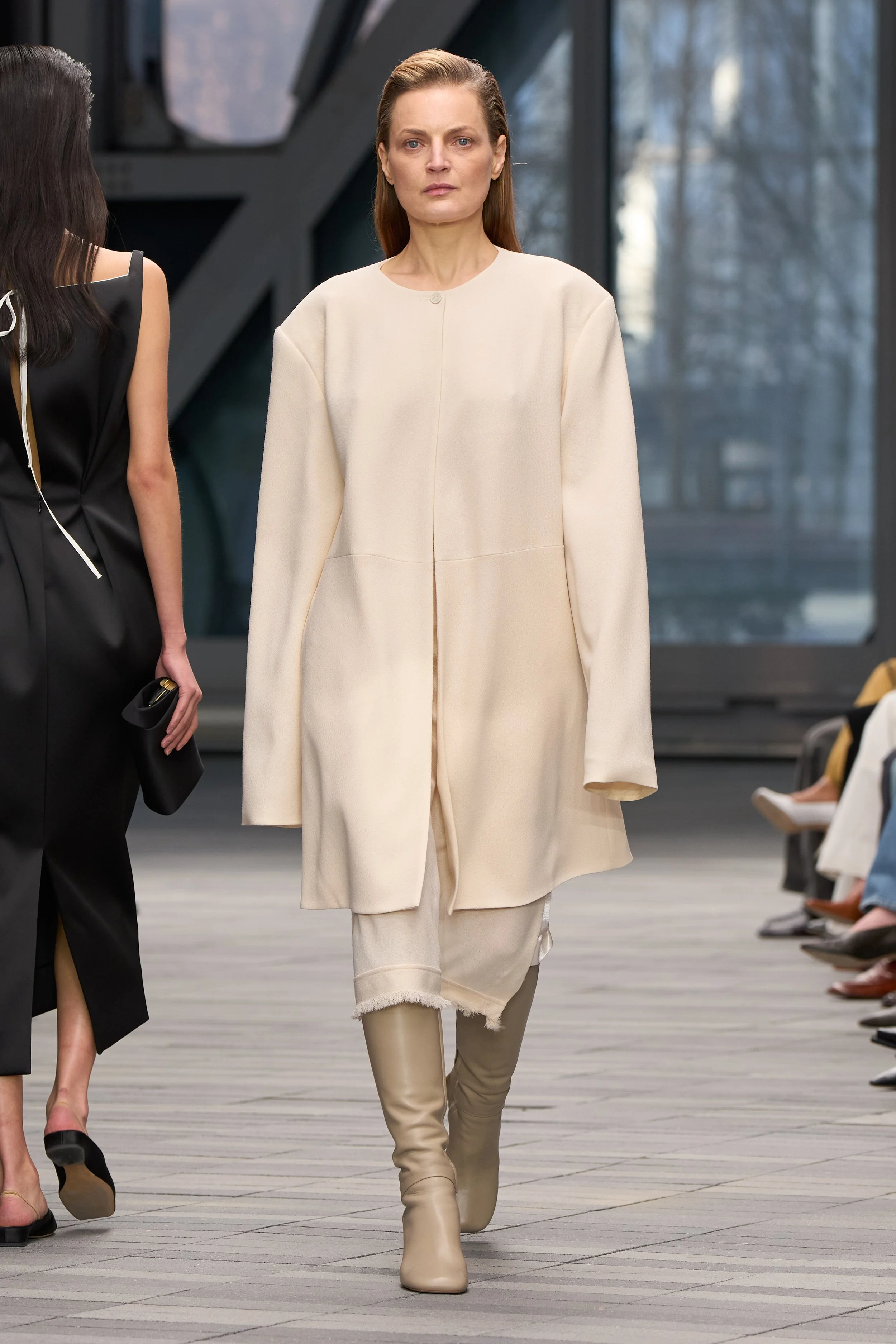  Look 16 