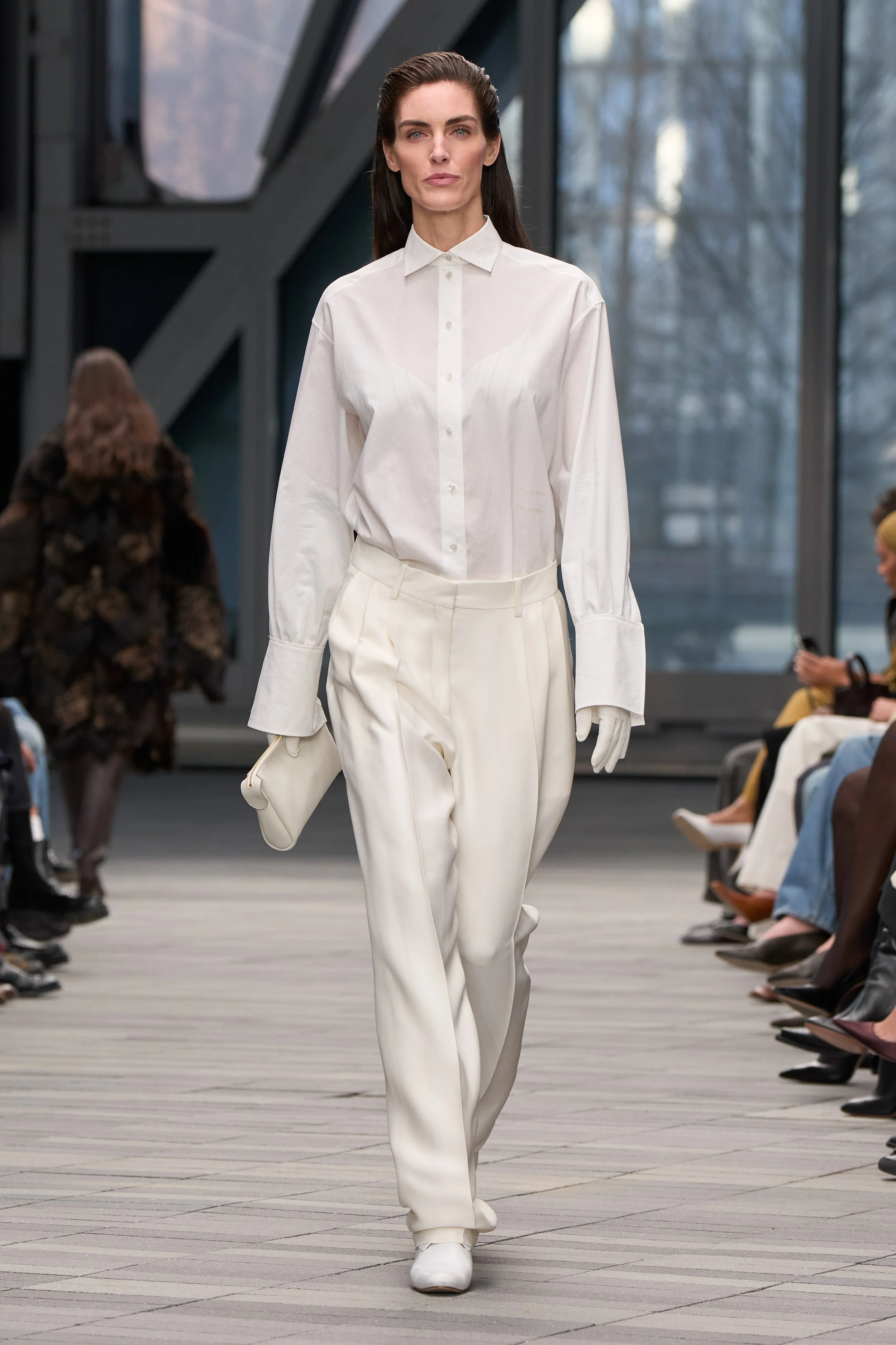  Look 27 
