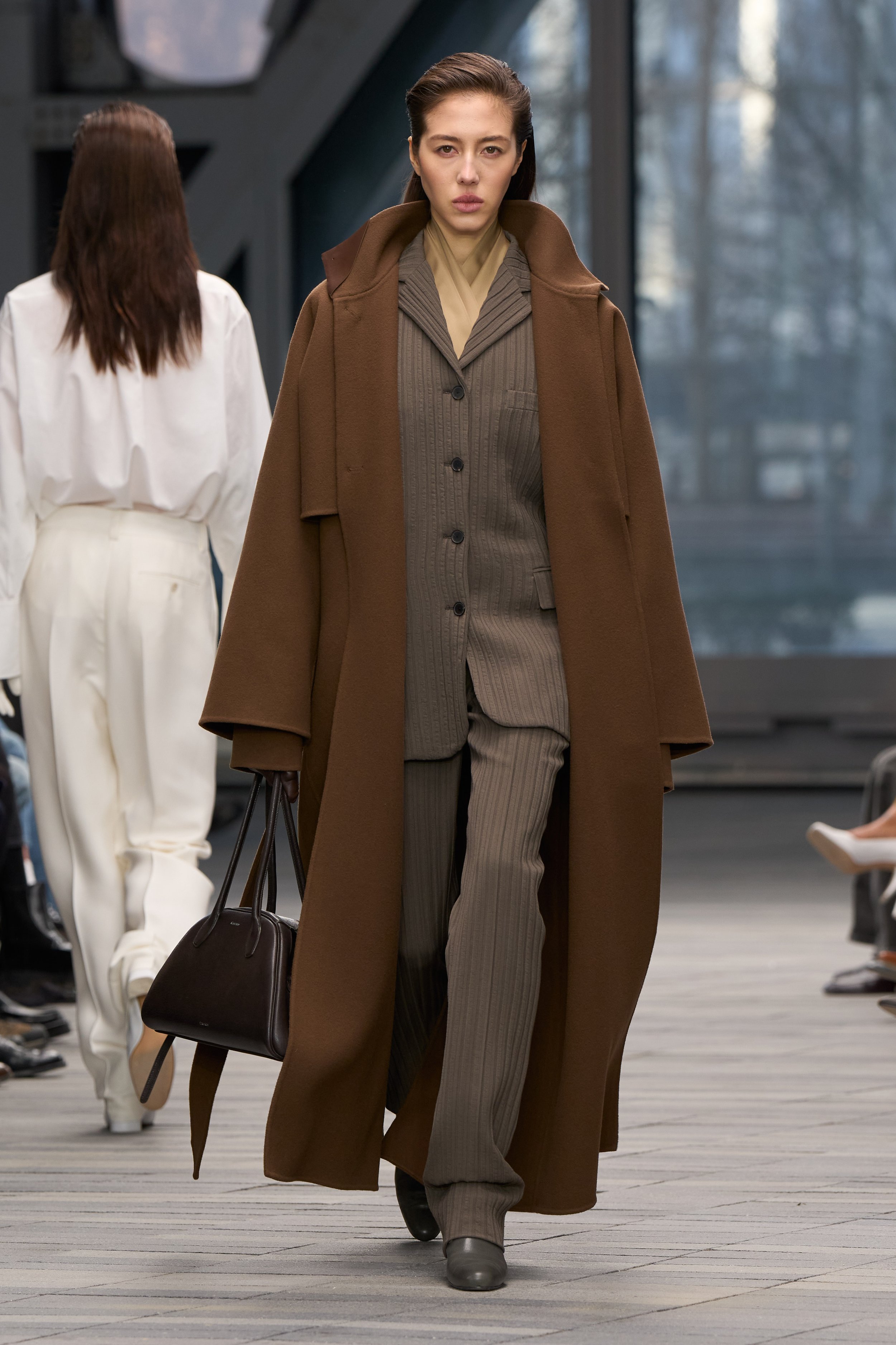  Look 32 