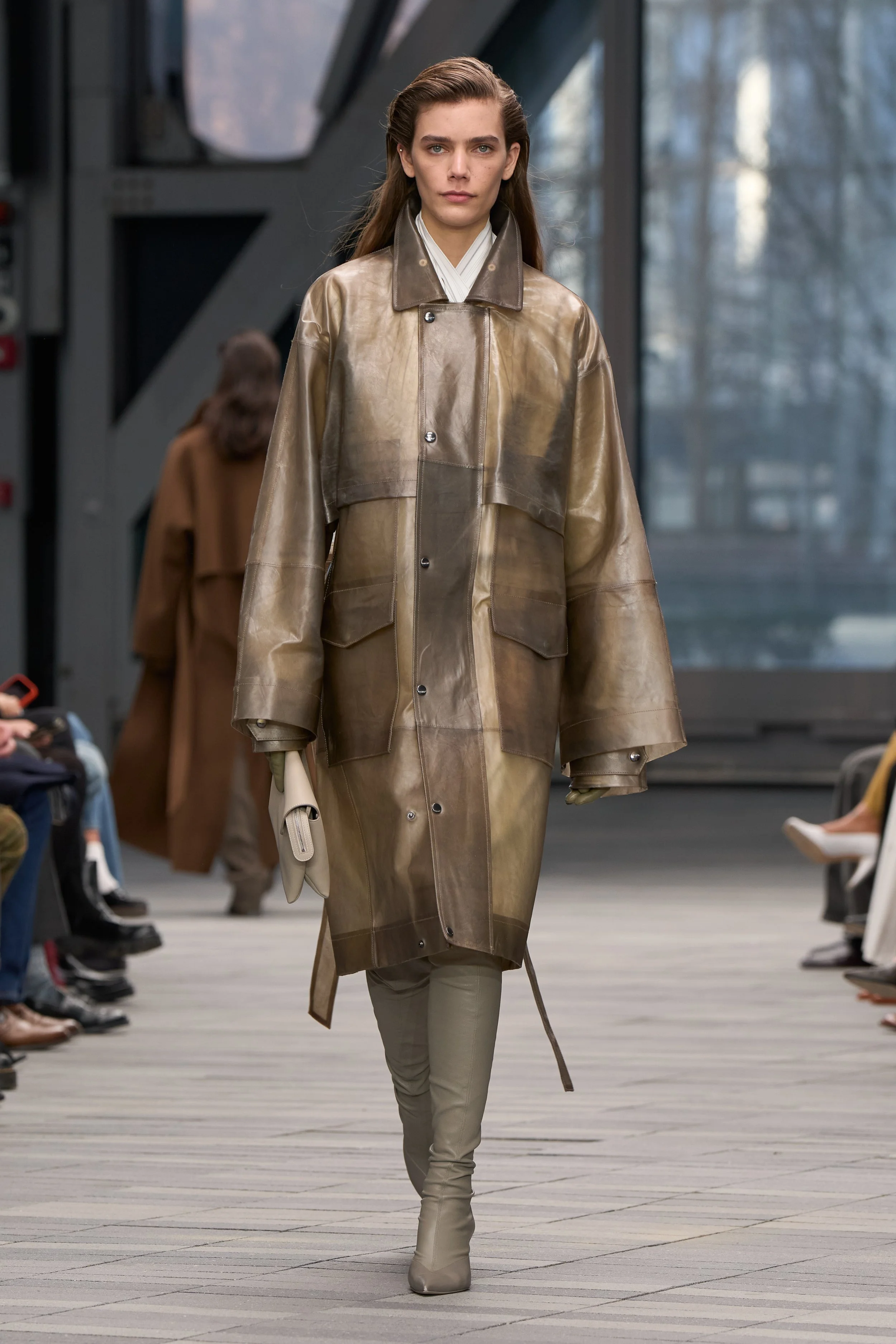  Look 37 