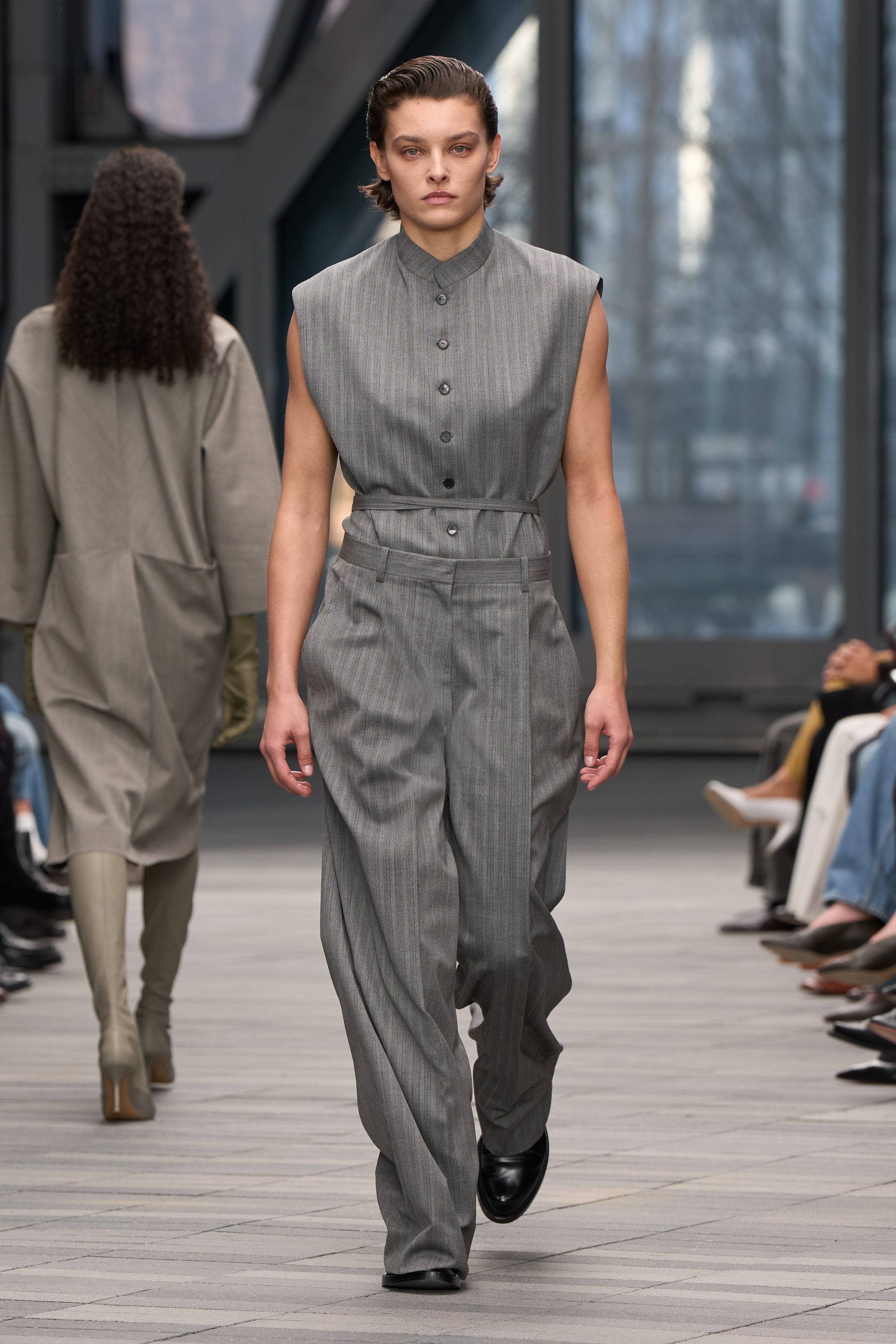  Look 43 