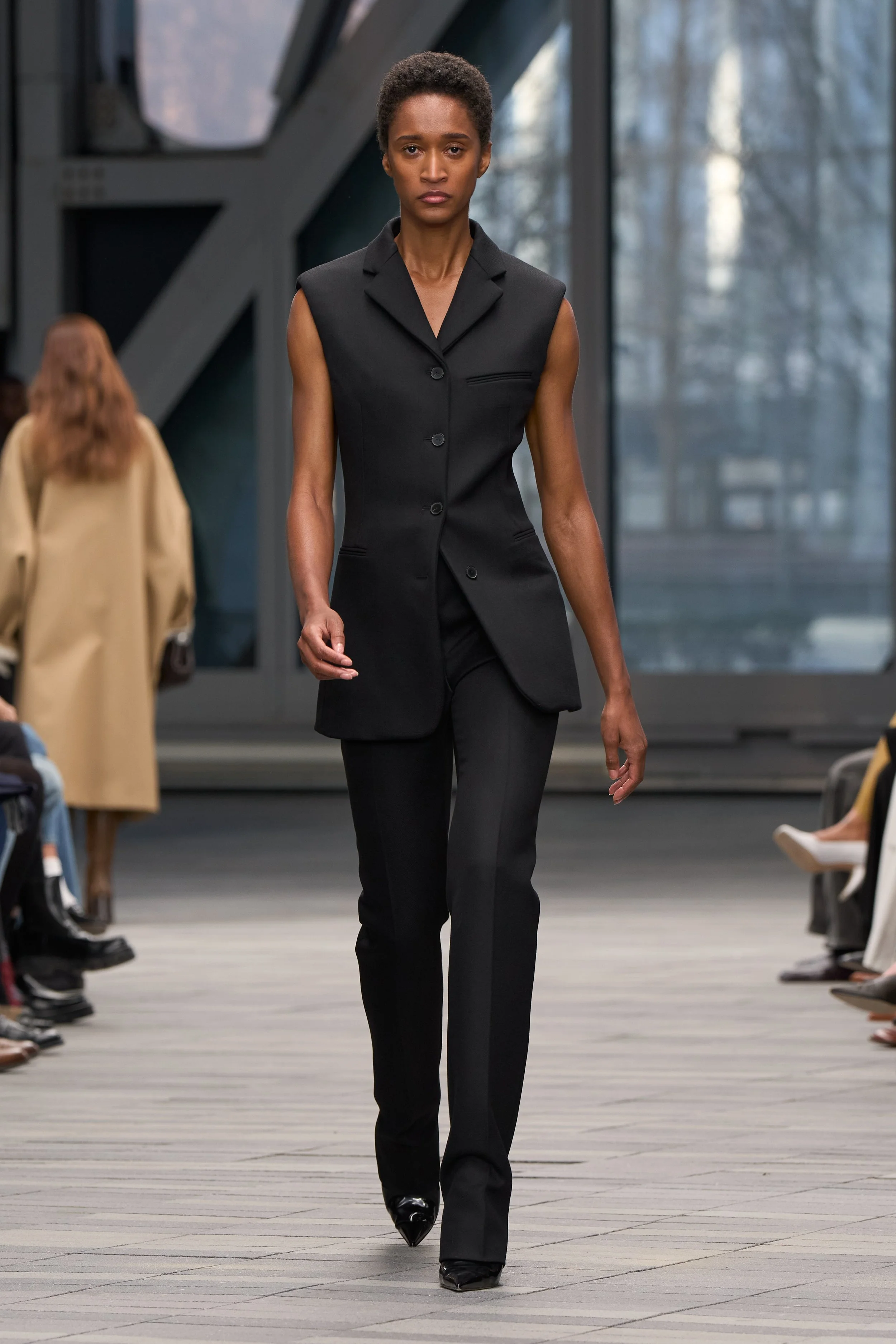  Look 44 