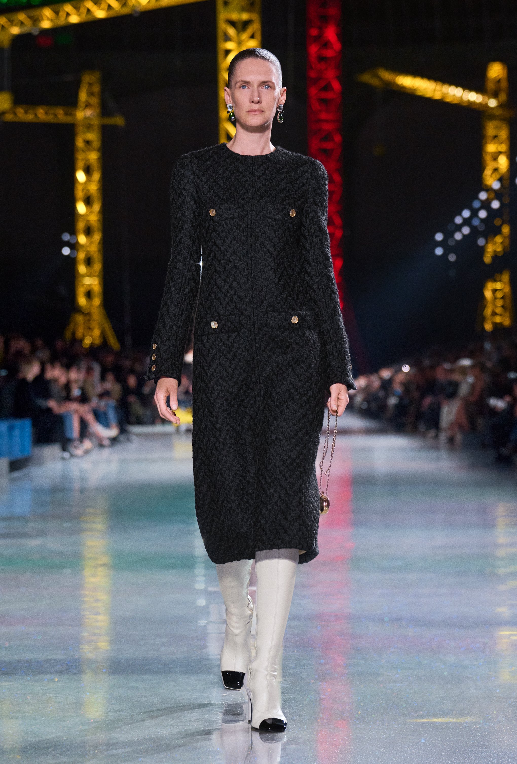  Look 37 
