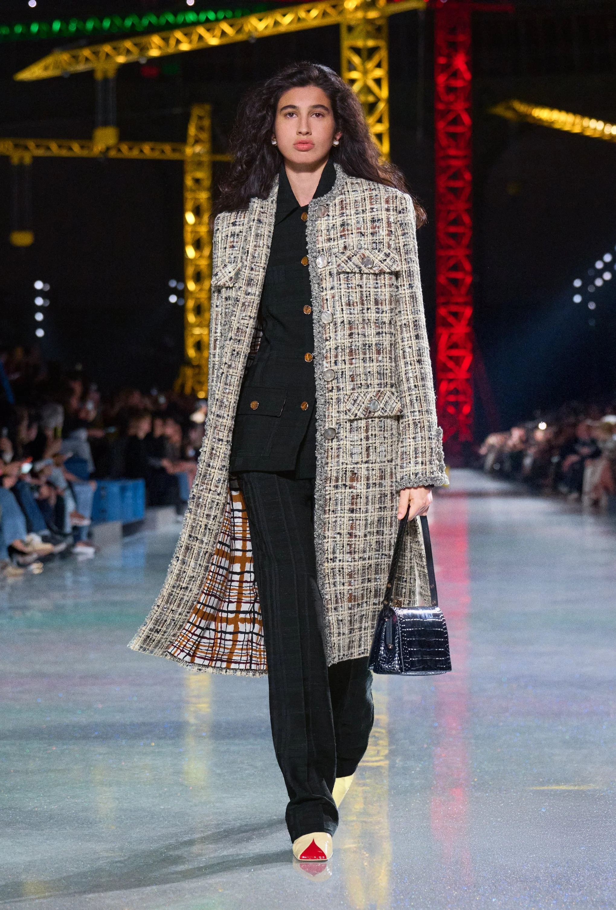  Look 39 