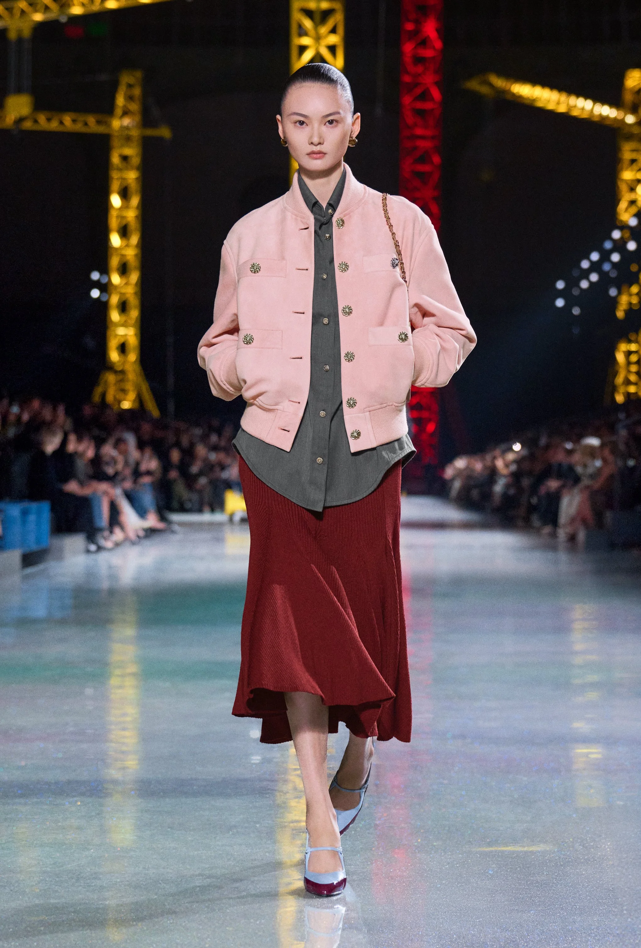  Look 48 