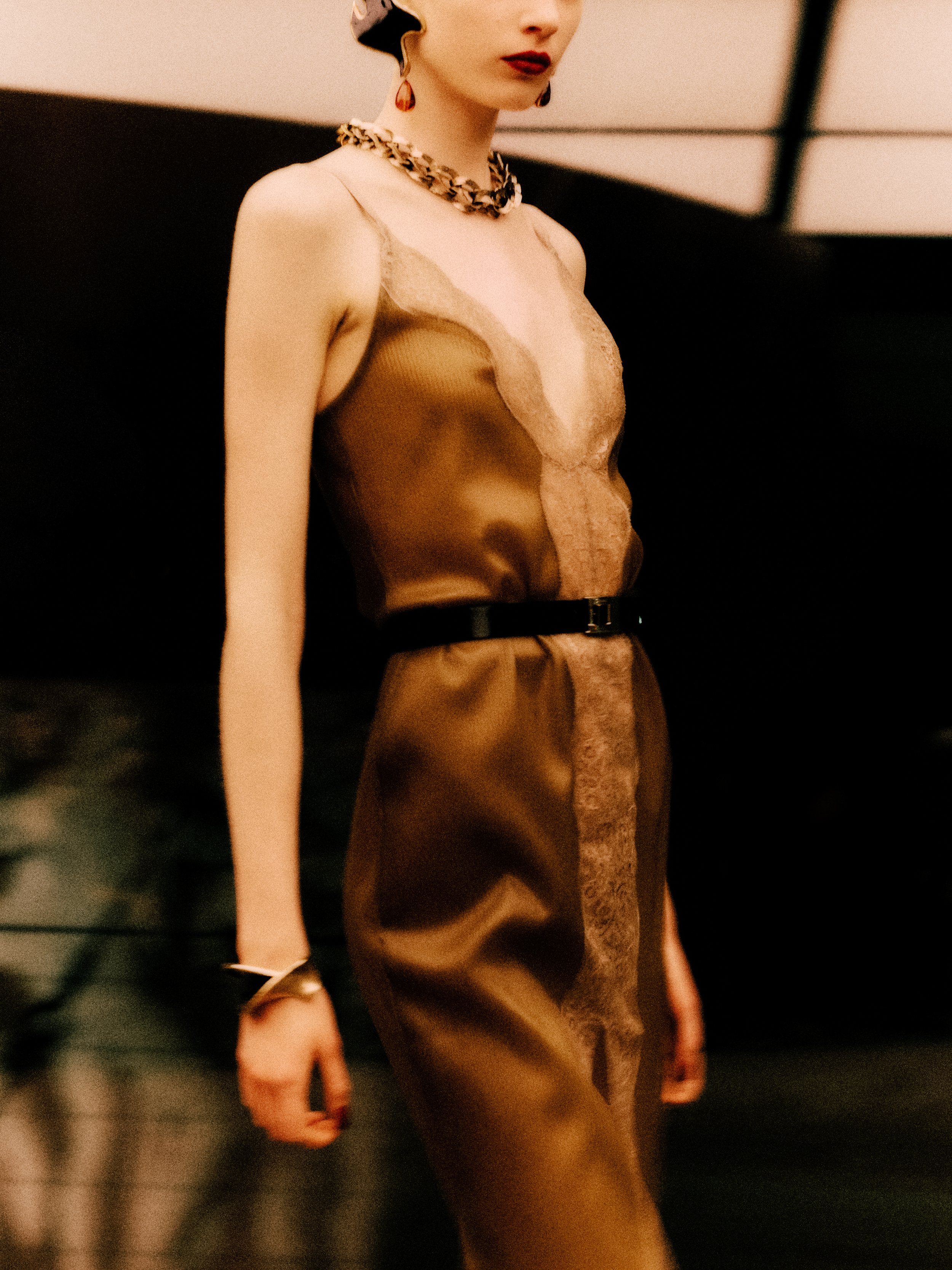 SAINT LAURENT_WINTER26_SHOW_AMBIANCE_04_06_HR.jpg